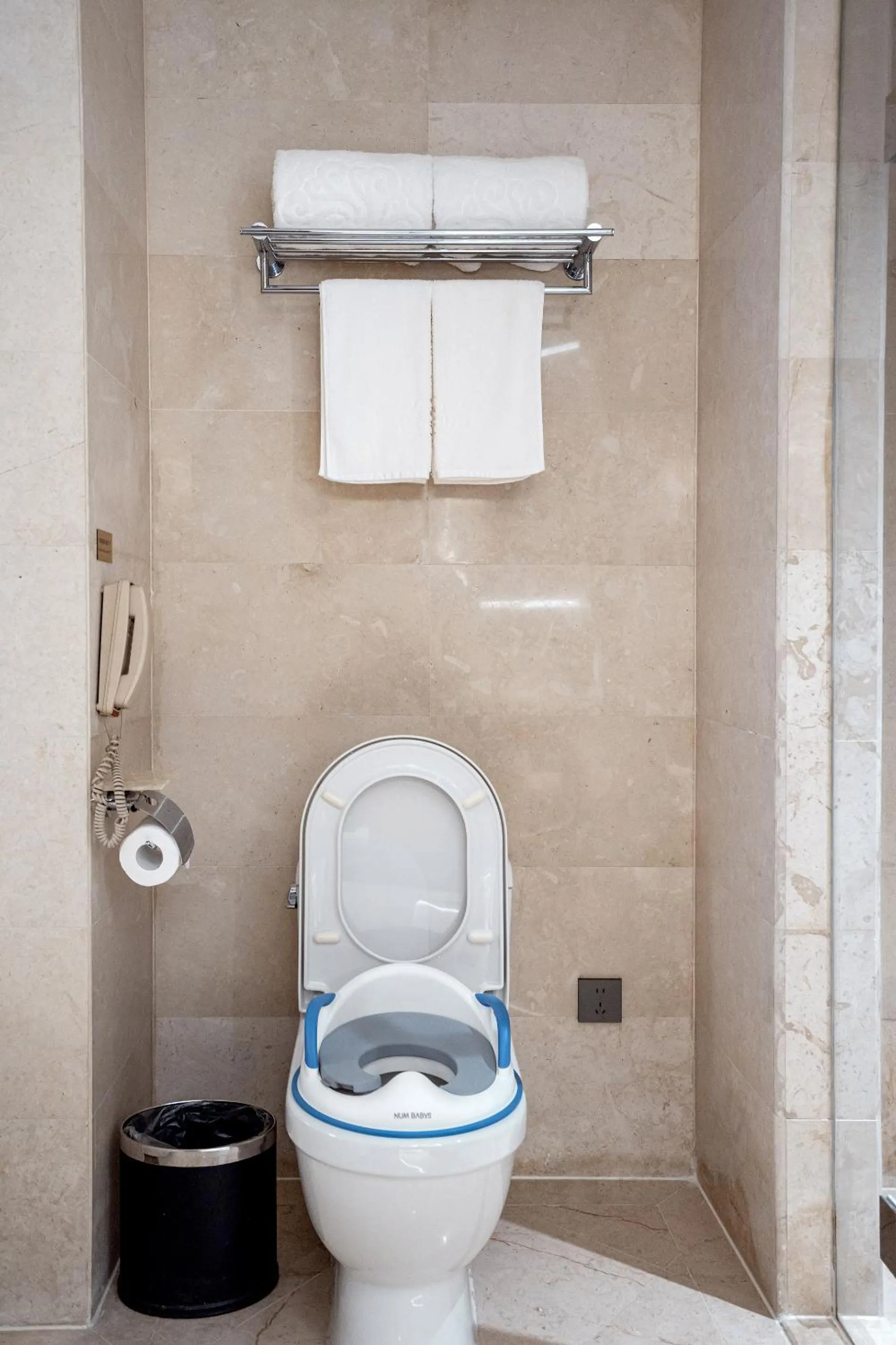 Toilet in Yancheng Shuicheng Hotel