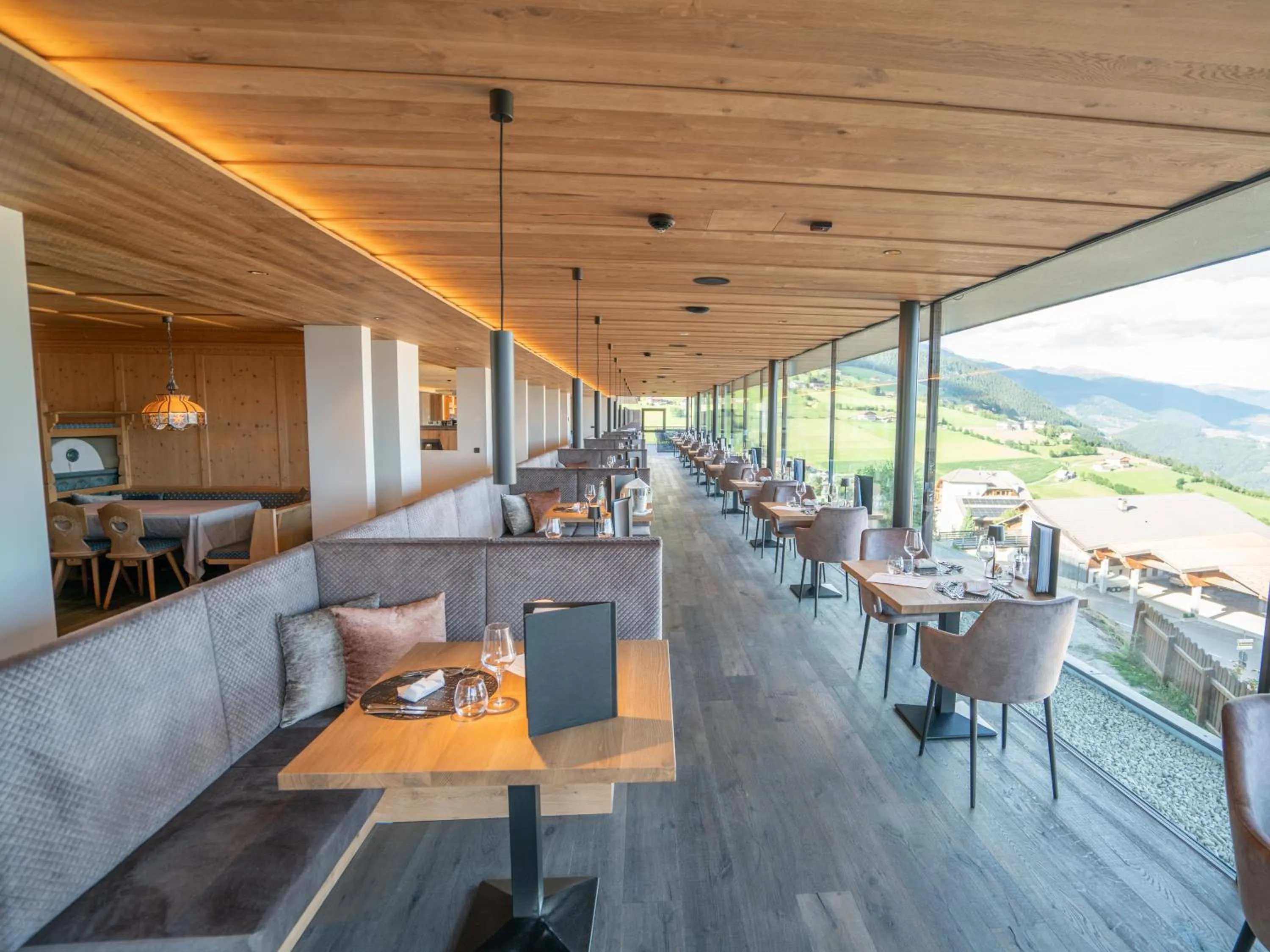 Restaurant/places to eat in Hotel Purvita by Oberlechner