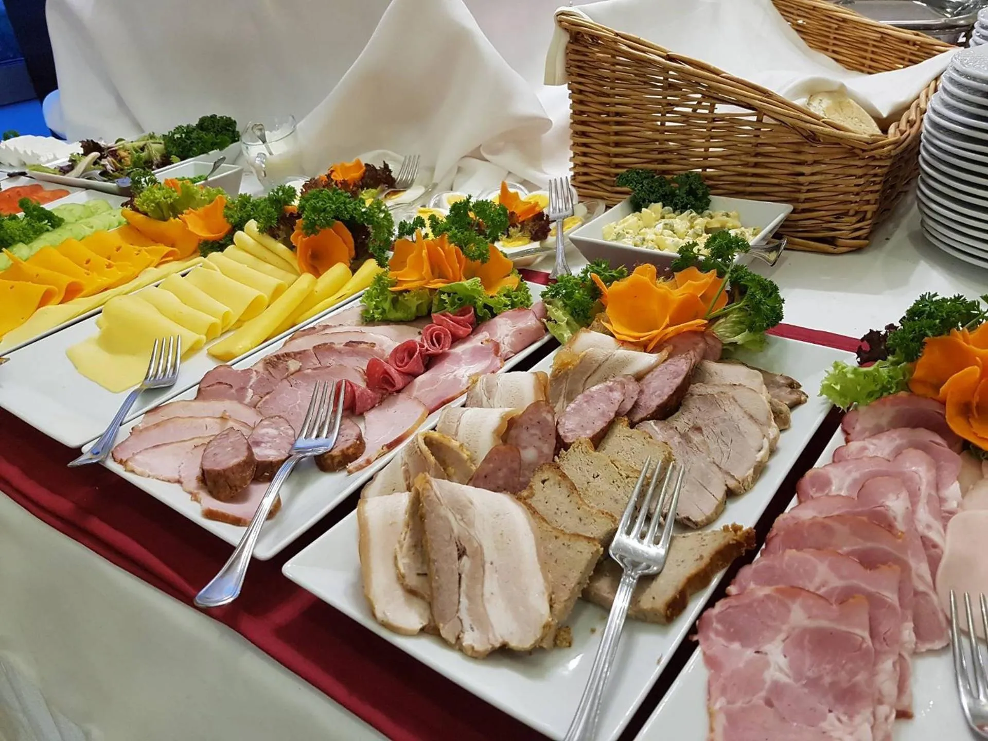 Breakfast in Hotel Pikul