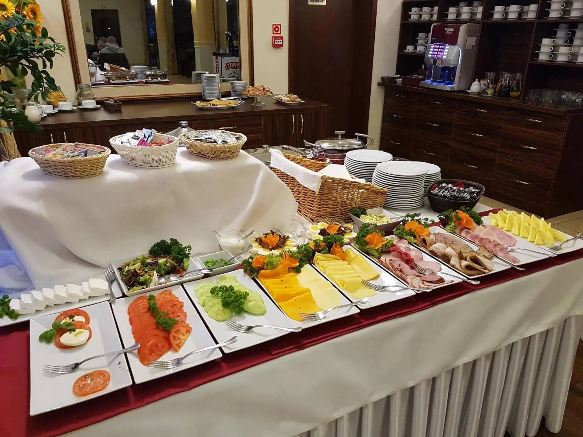 Breakfast in Hotel Pikul