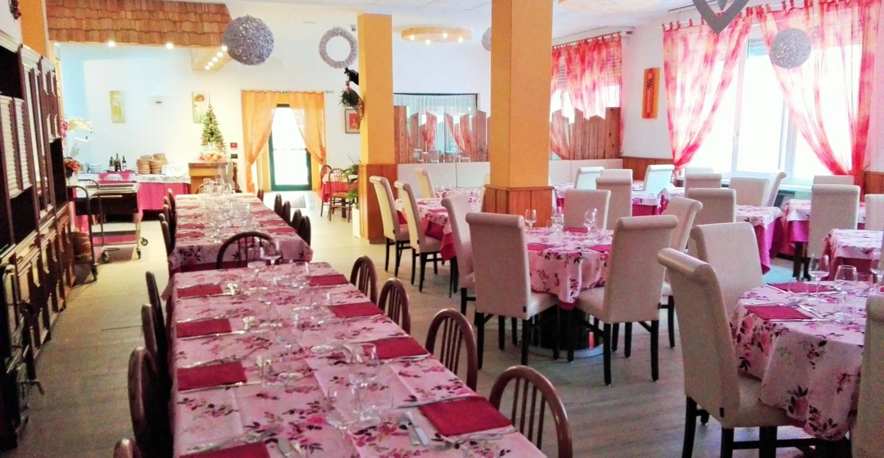 Lounge or bar in Albergo Neni