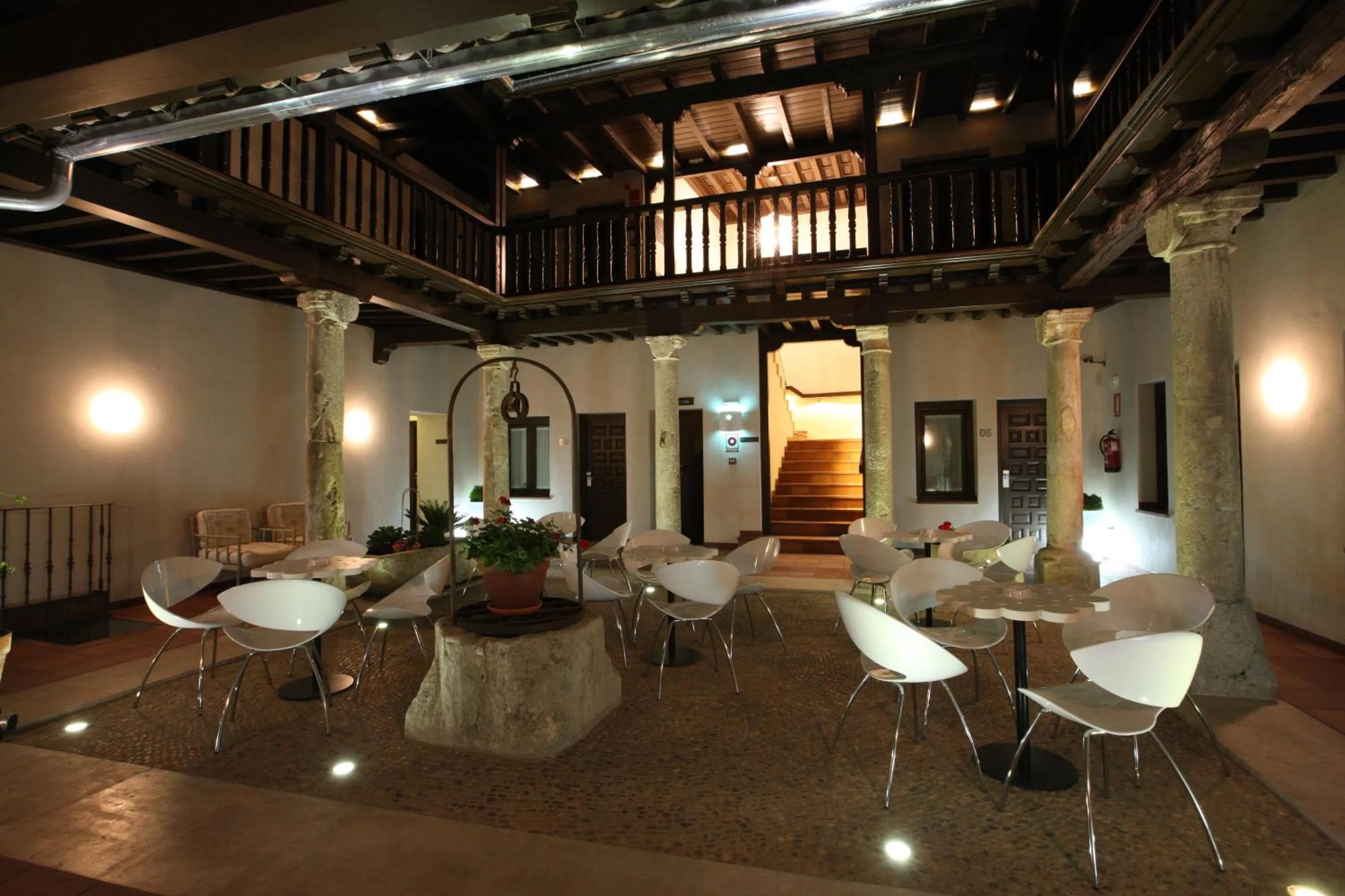 Patio in Evenia Alcalá Boutique Hotel