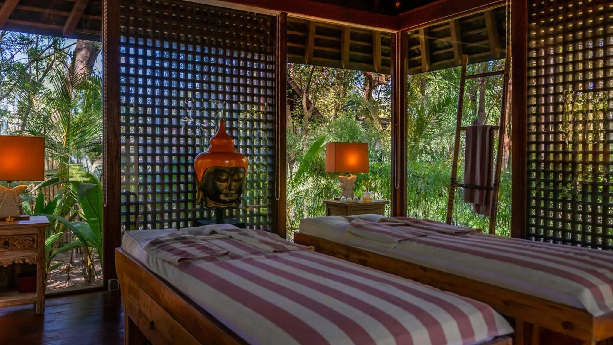 Photo of the whole room, Bed in The Anandita by Elite Havens