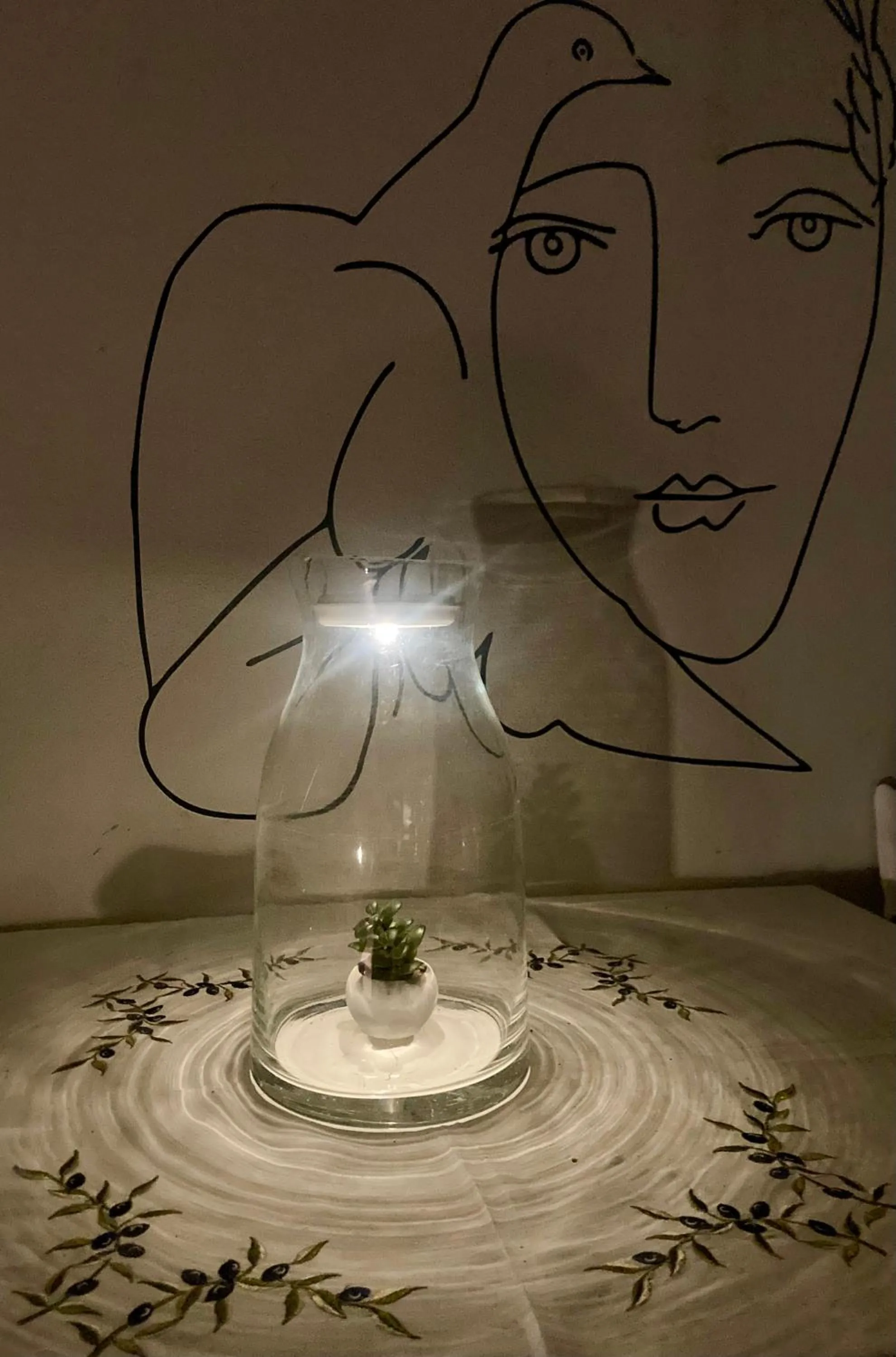 Decorative detail in Tree of Life Art Hotel