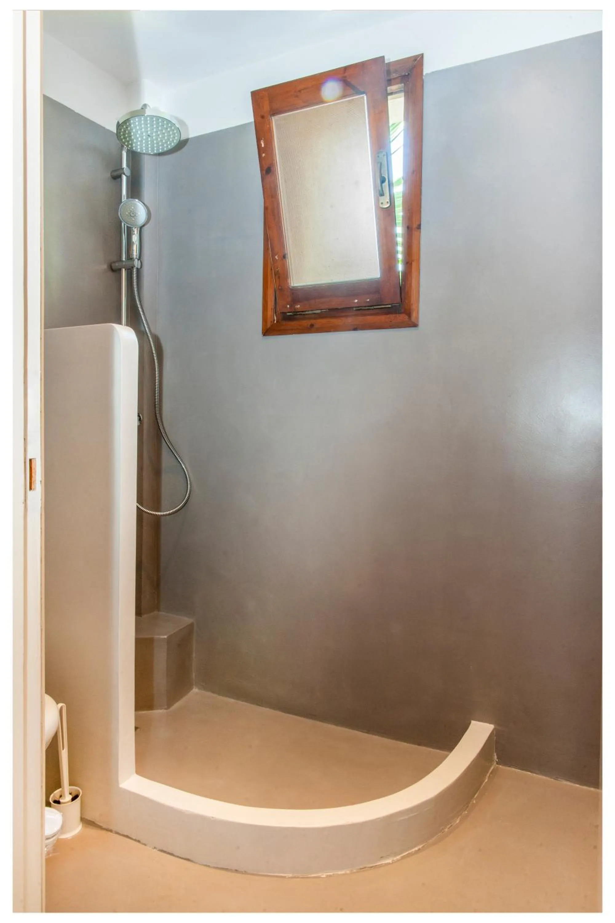 Toilet in Tree of Life Art Hotel