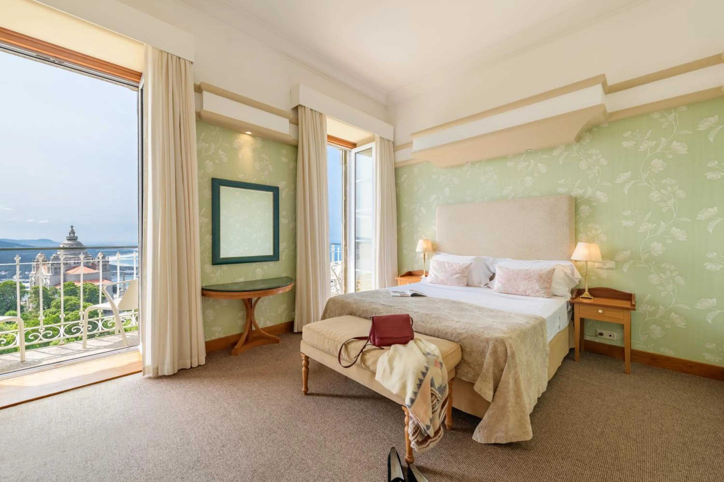 Photo of the whole room, Bed in Pousada de Viana do Castelo