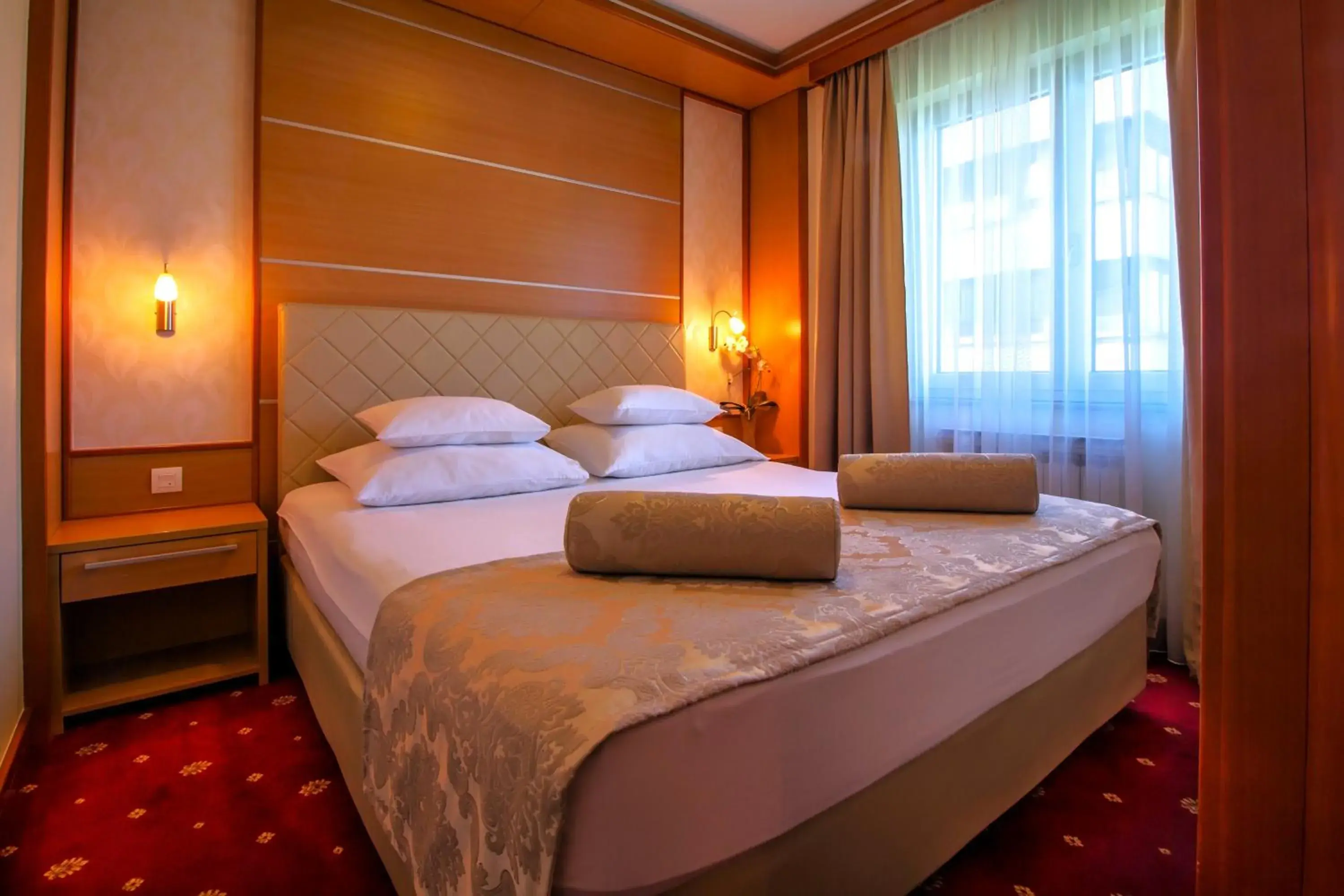 Property building, Bed in Hotel Cezar Banja Luka Property building, Bed in Hotel Cezar Banja Luka