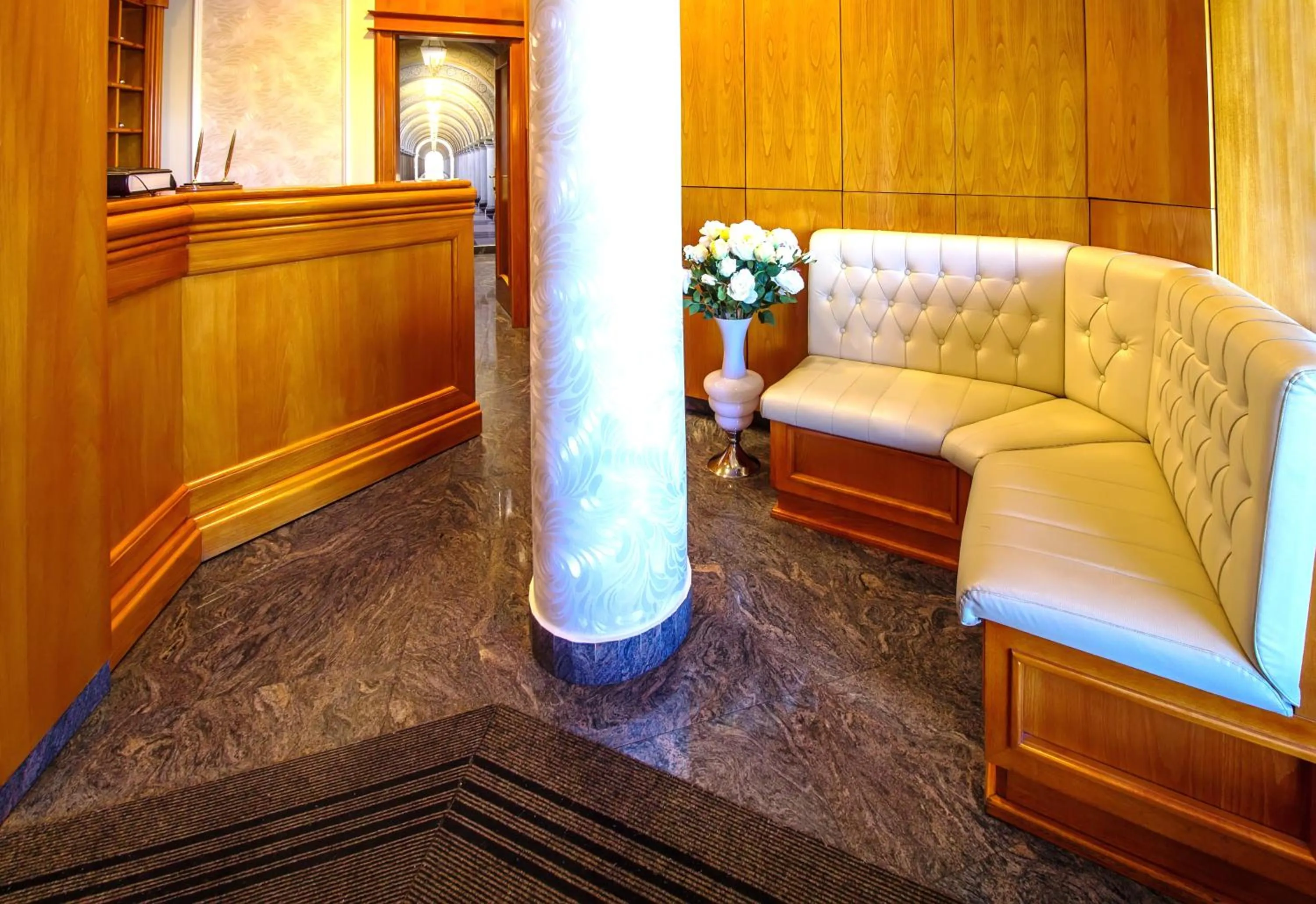 Seating area in Hotel Cezar Banja Luka