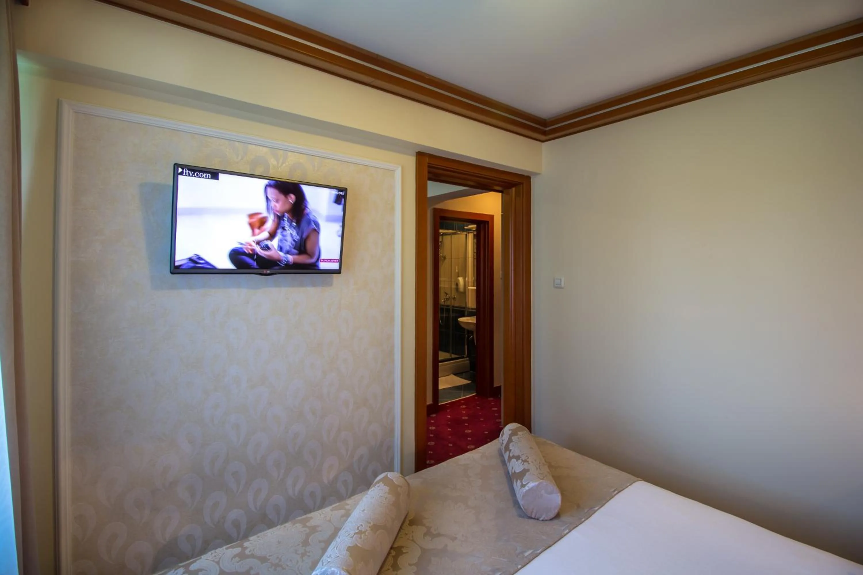 Property building, Bed in Hotel Cezar Banja Luka
