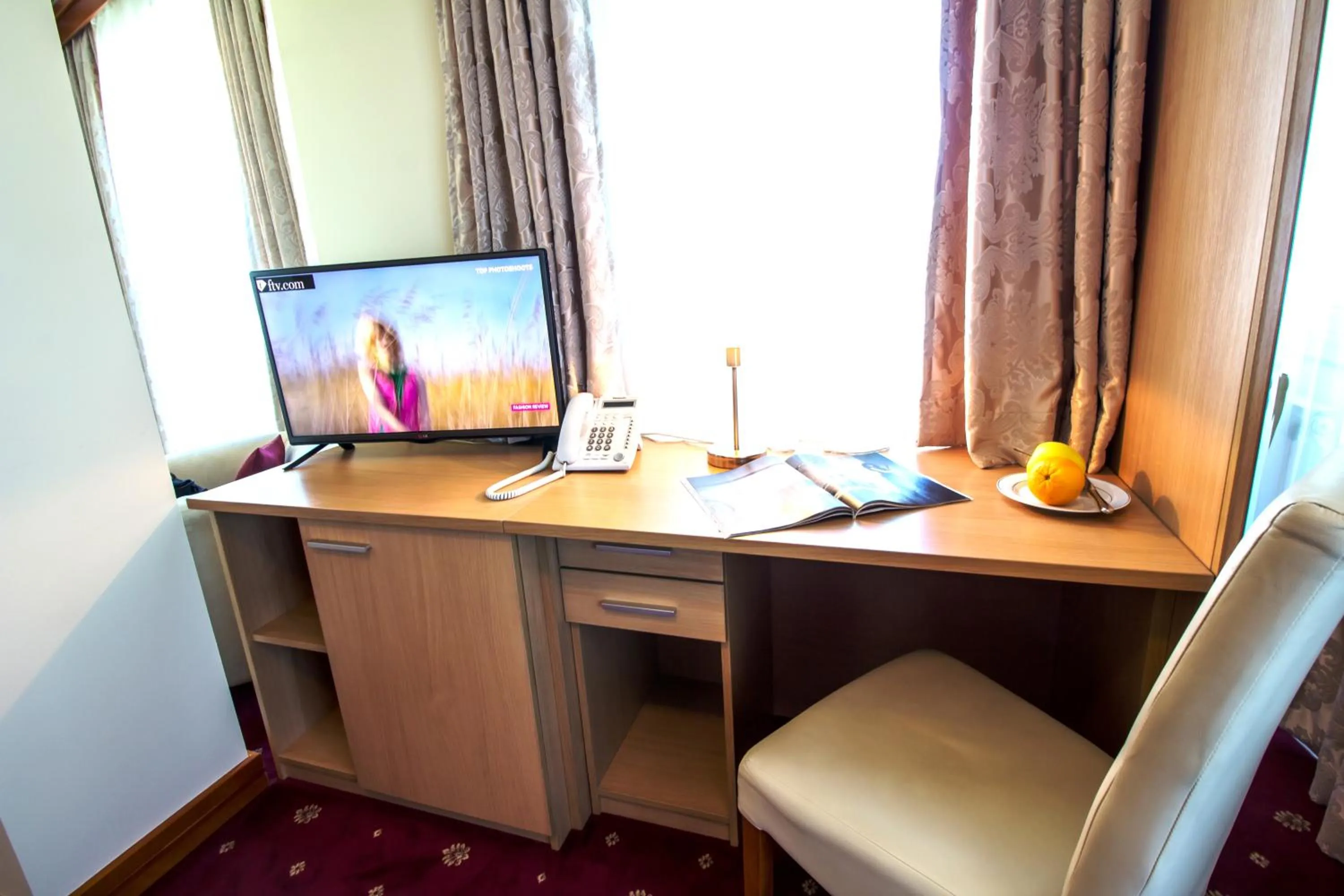 TV and multimedia in Hotel Cezar Banja Luka