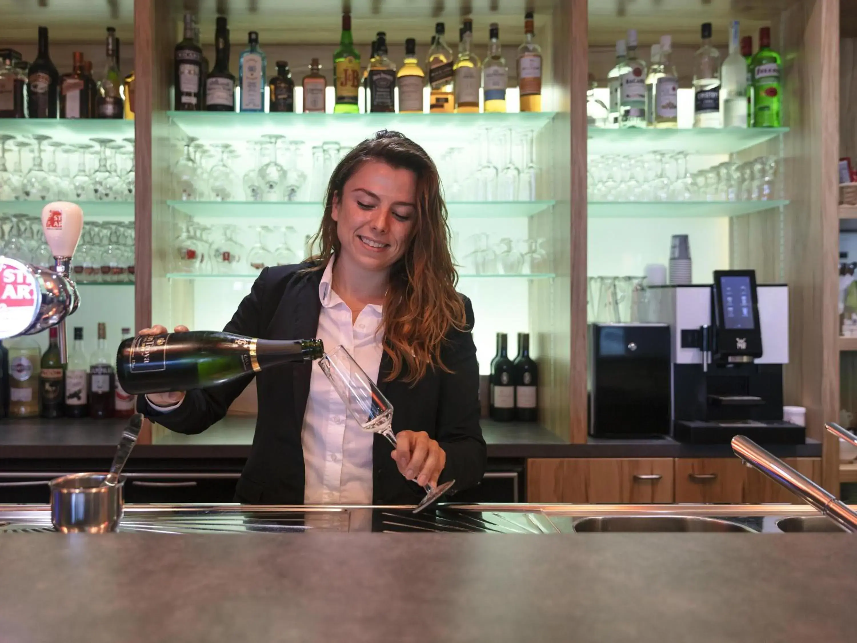 Lounge or bar in ibis Styles Zeebrugge Lounge or bar in ibis Styles Zeebrugge