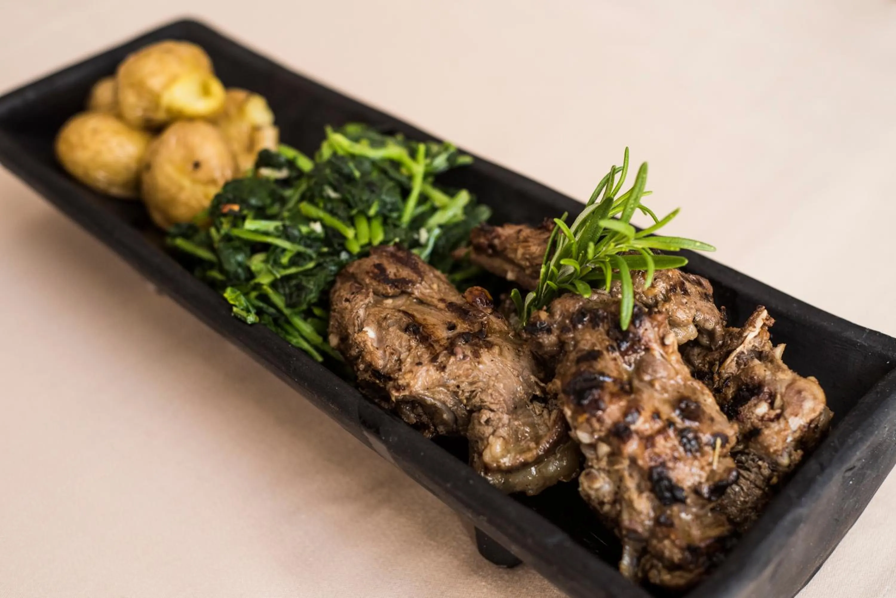 Restaurant/places to eat in Lam Hotel Convento do Desagravo