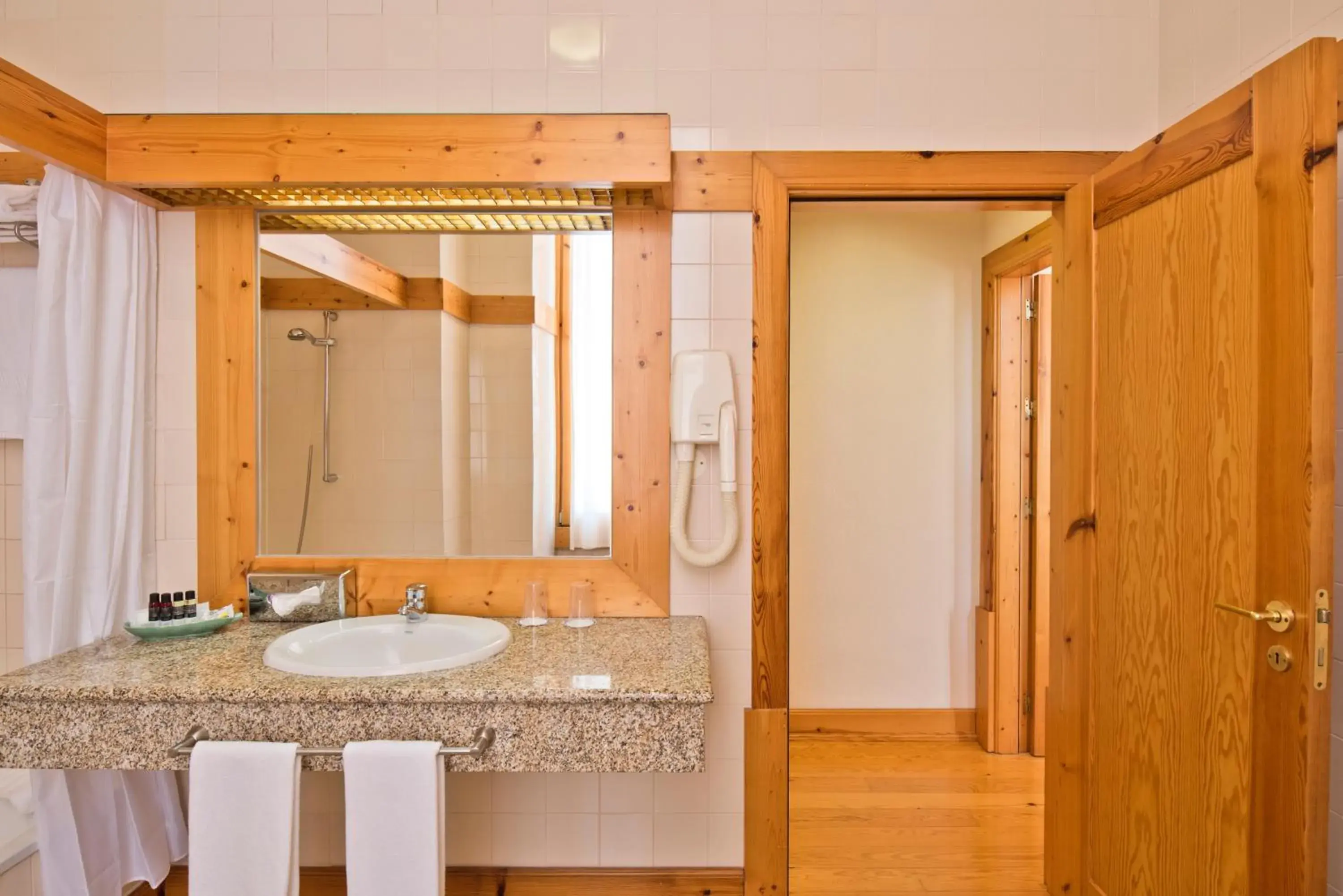 Bathroom in Lam Hotel Convento do Desagravo Bathroom in Lam Hotel Convento do Desagravo