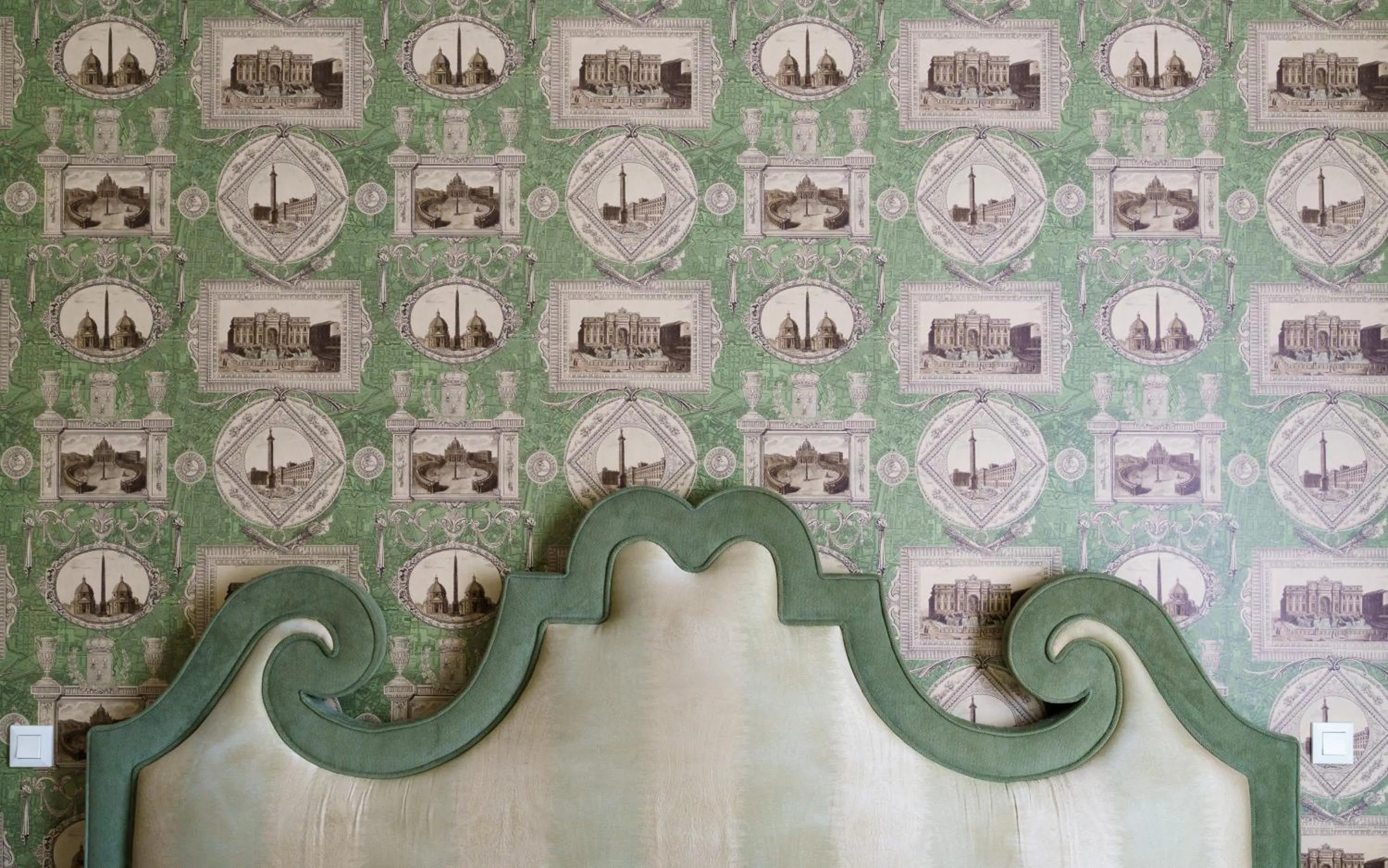 Decorative detail in Hôtel de Margaux