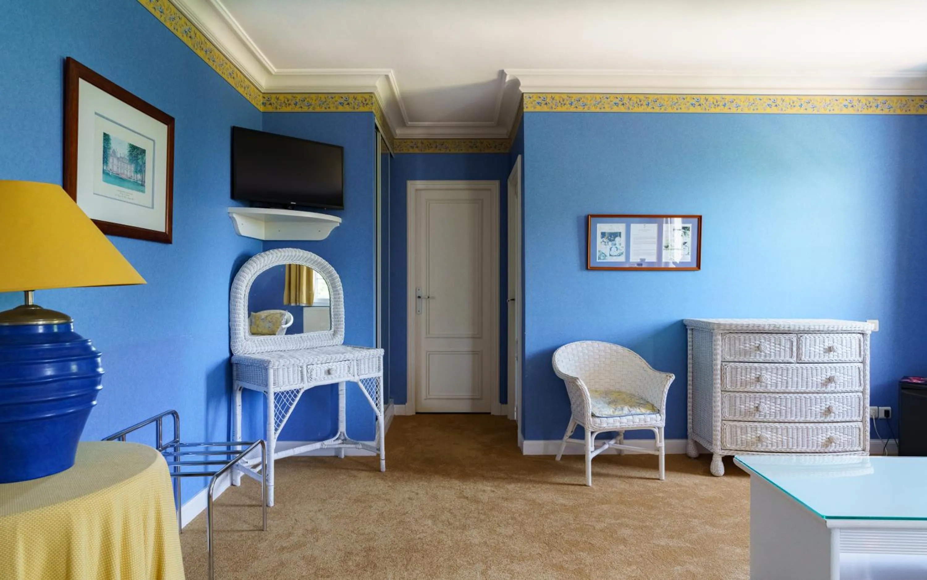Photo of the whole room in Hôtel de Margaux