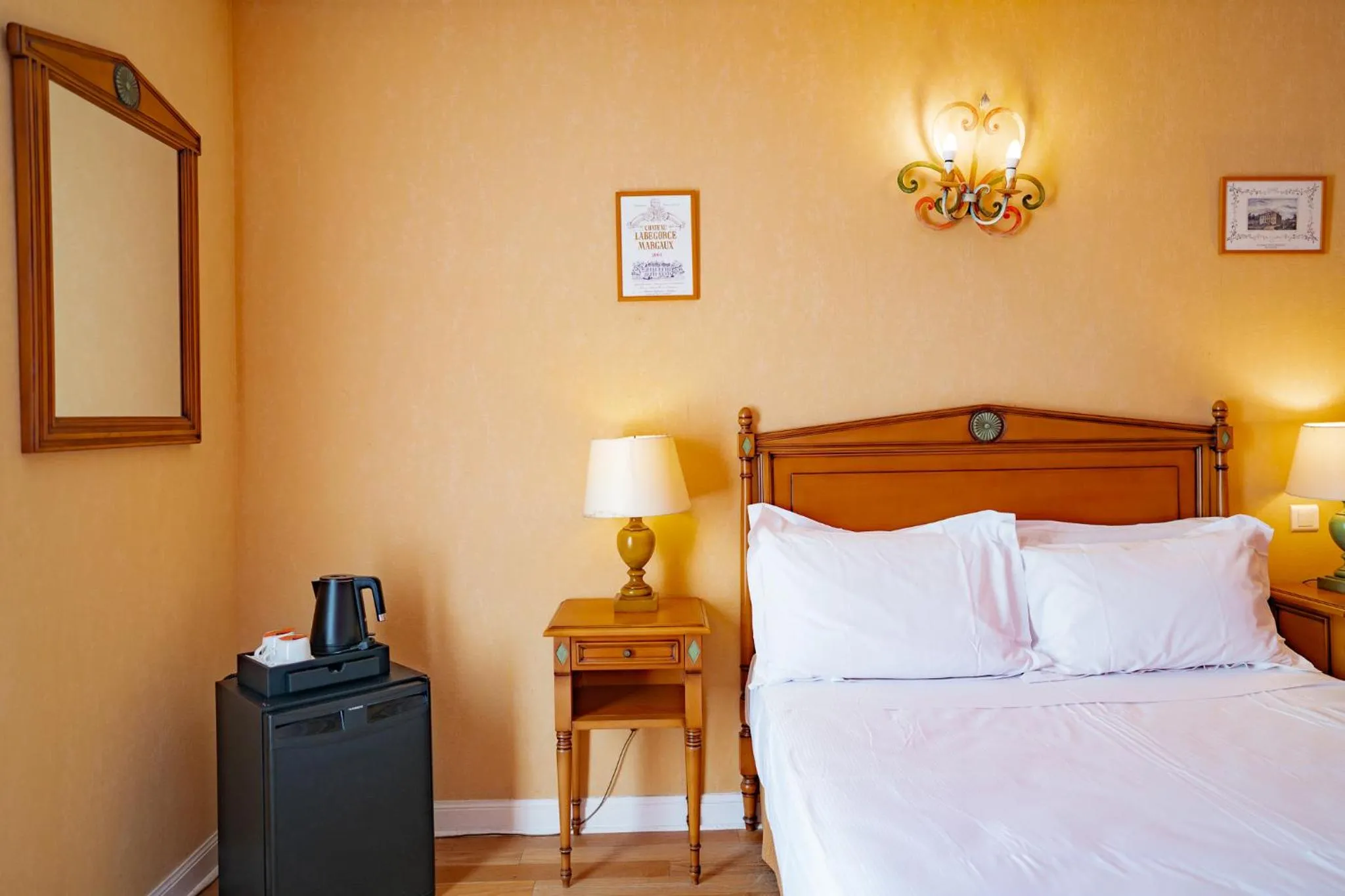 Bedroom, Bed in Hôtel de Margaux