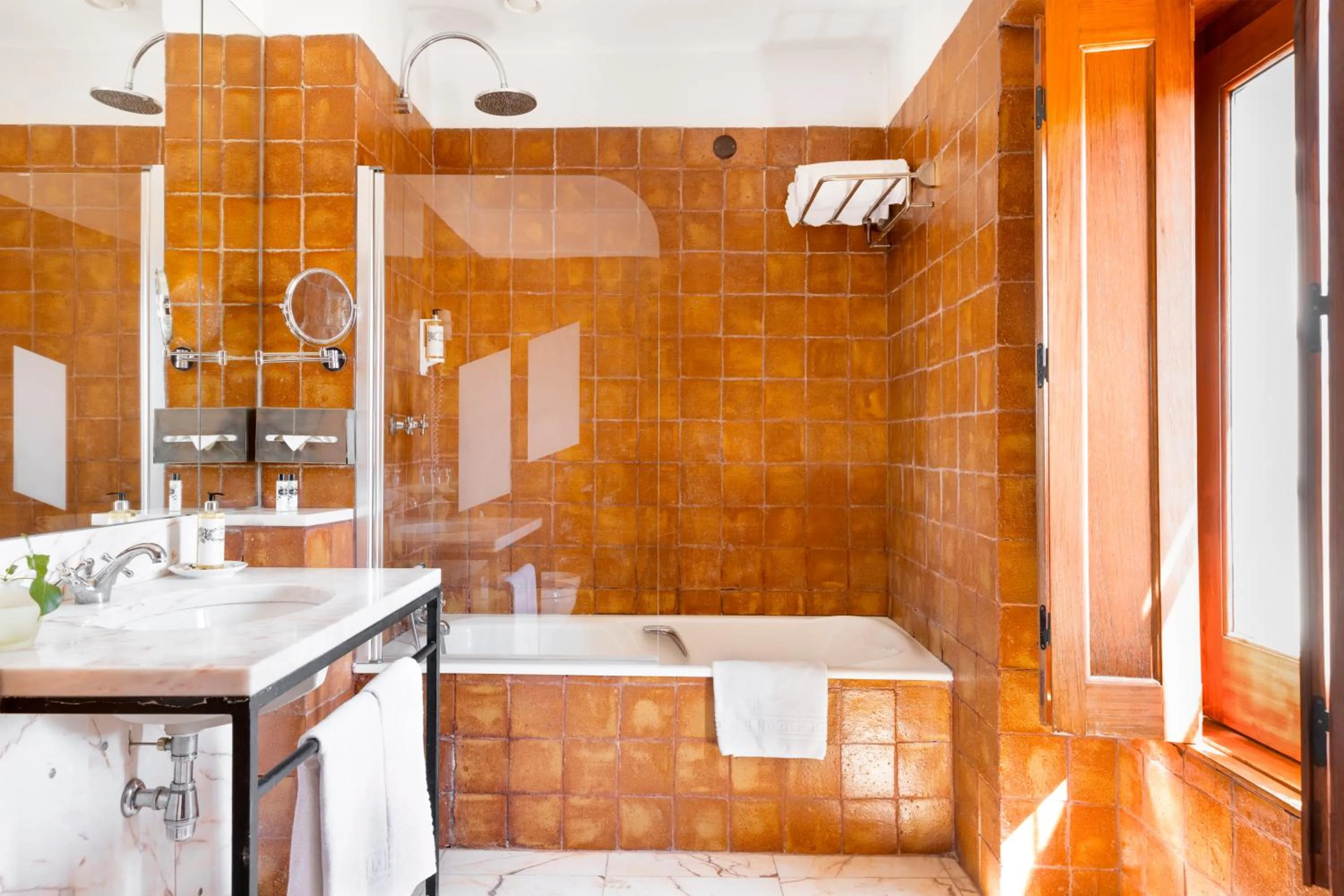 Bathroom in Pousada Convento de Vila Viçosa