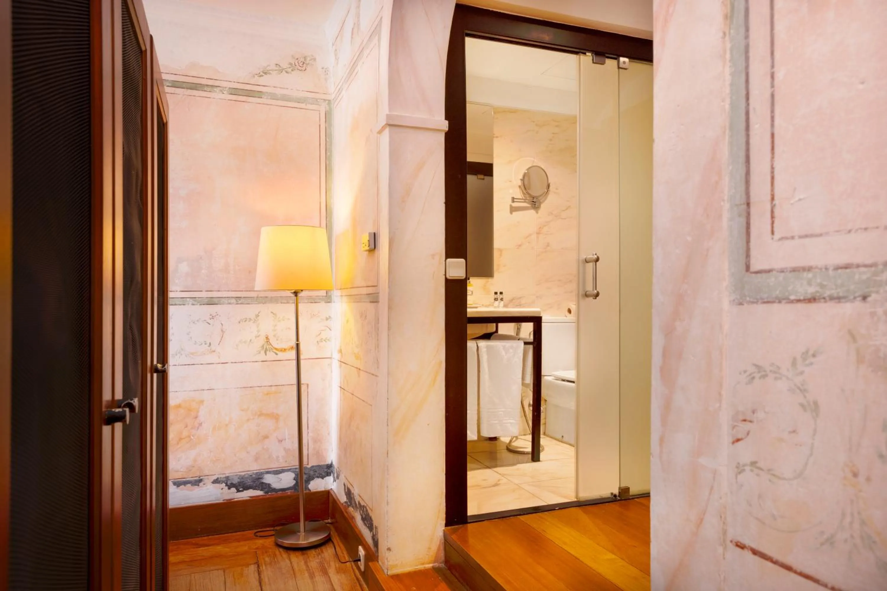 Bathroom in Pousada Convento de Vila Viçosa