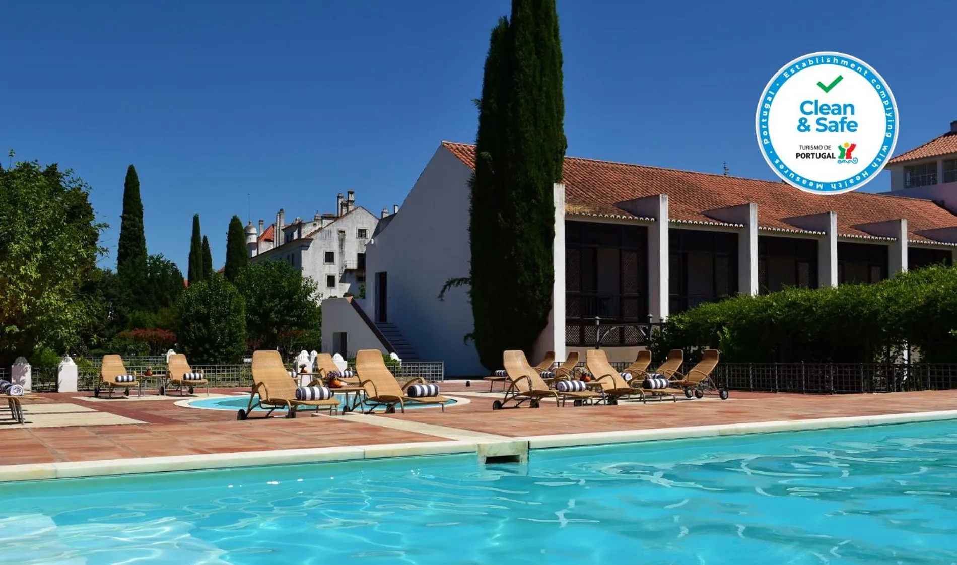 Swimming pool in Pousada Convento de Vila Viçosa