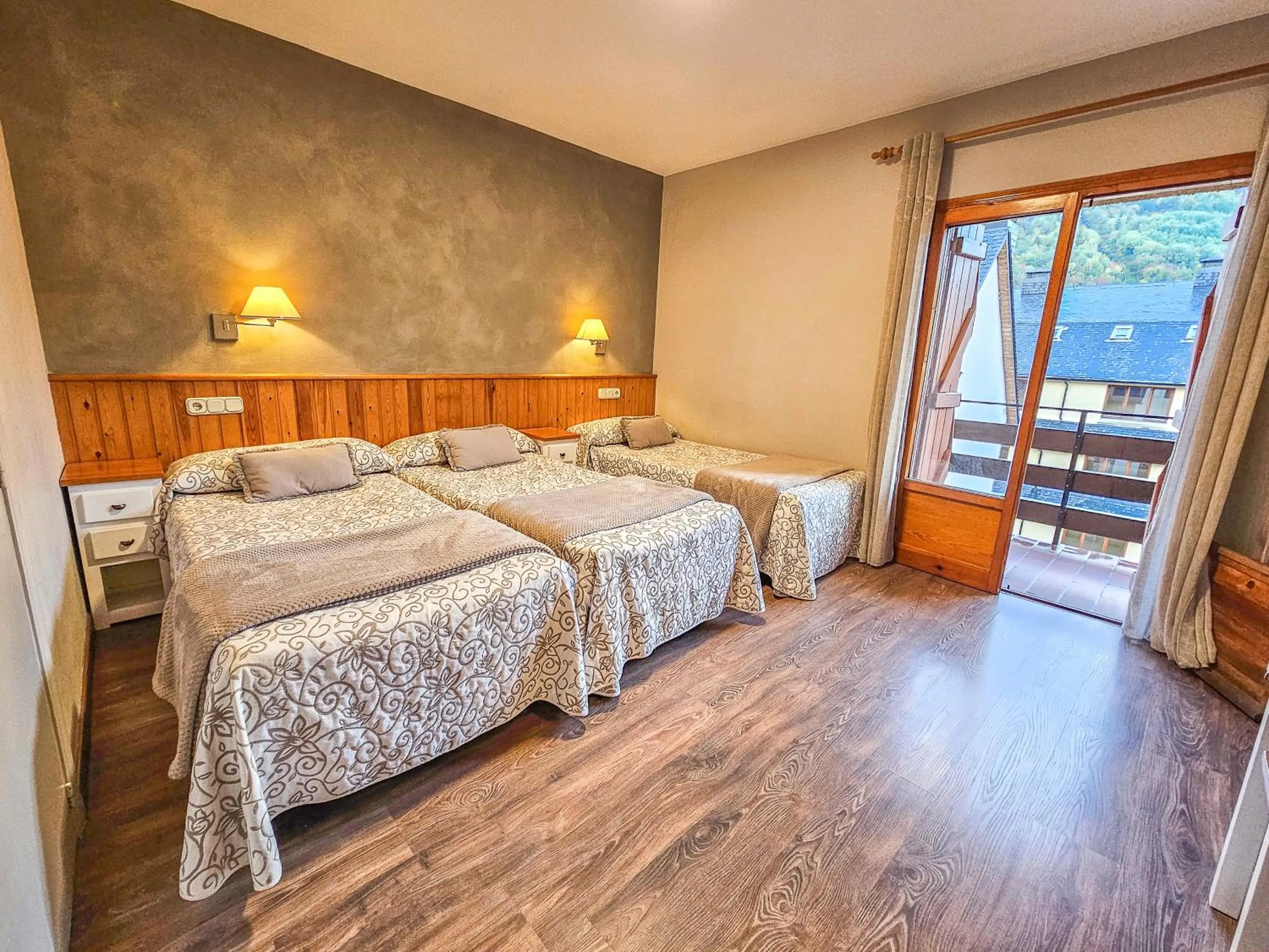 Bed in Hotel Casa Morlans 3000