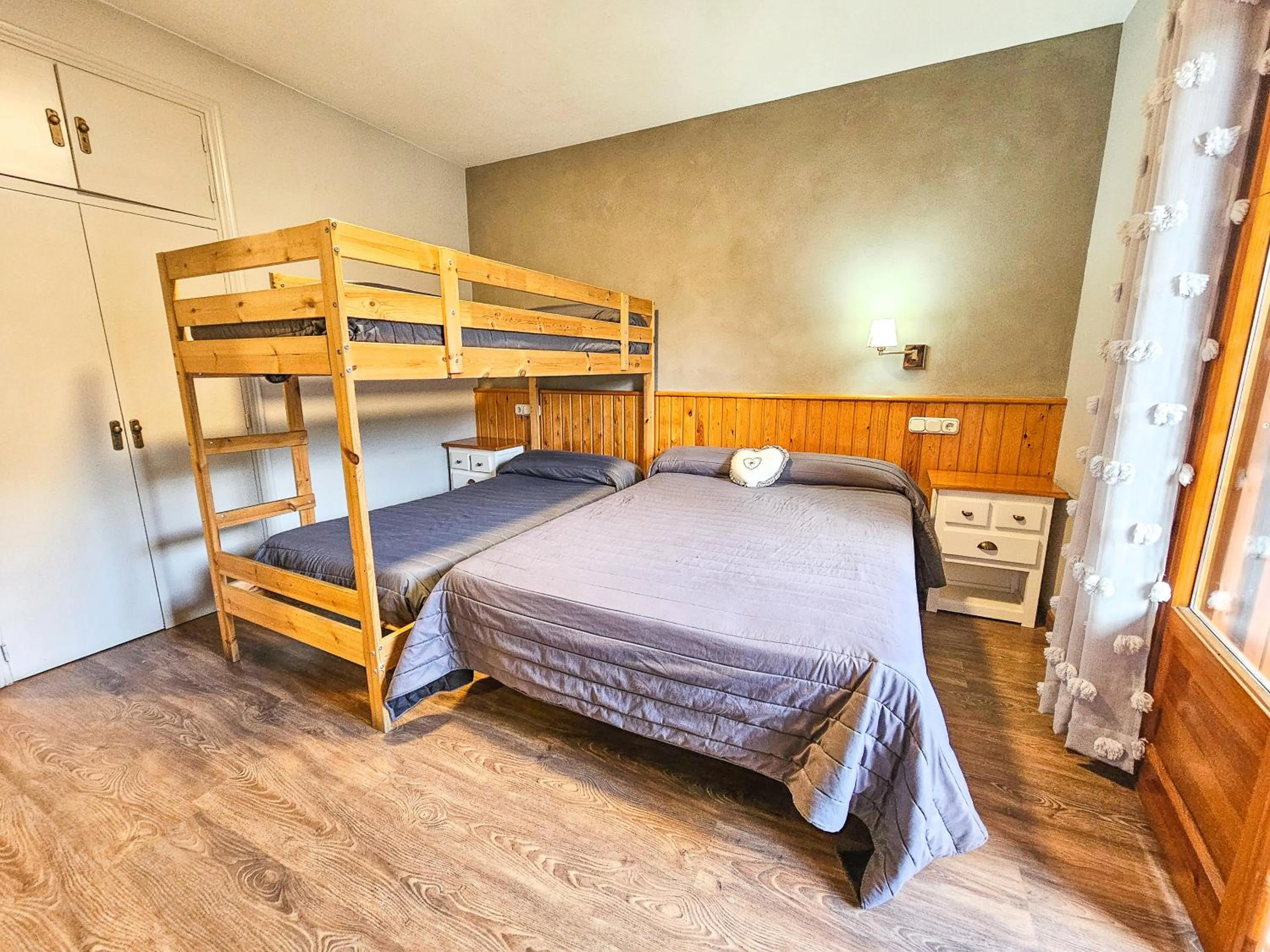 Bed in Hotel Casa Morlans 3000