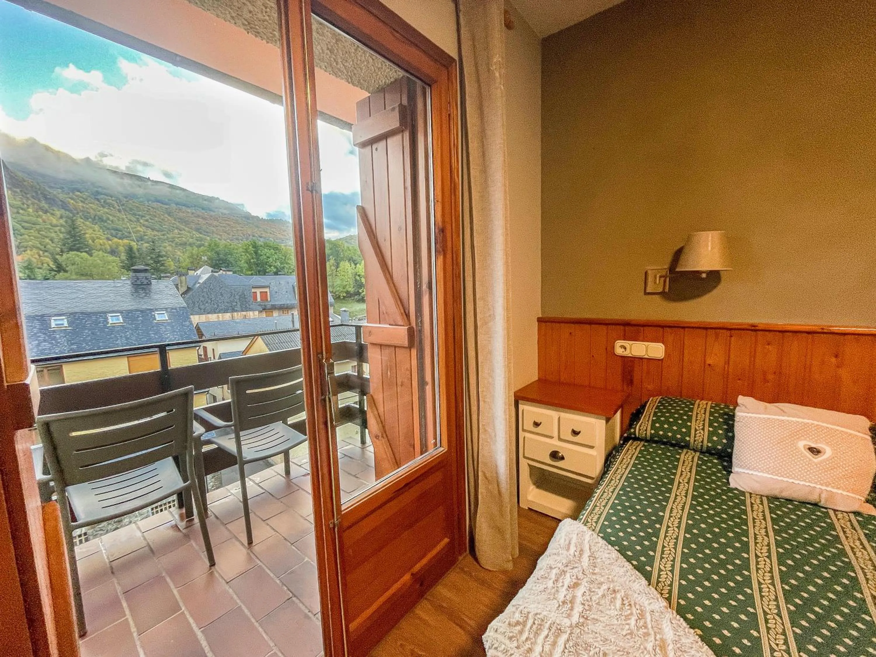 Bed in Hotel Casa Morlans 3000