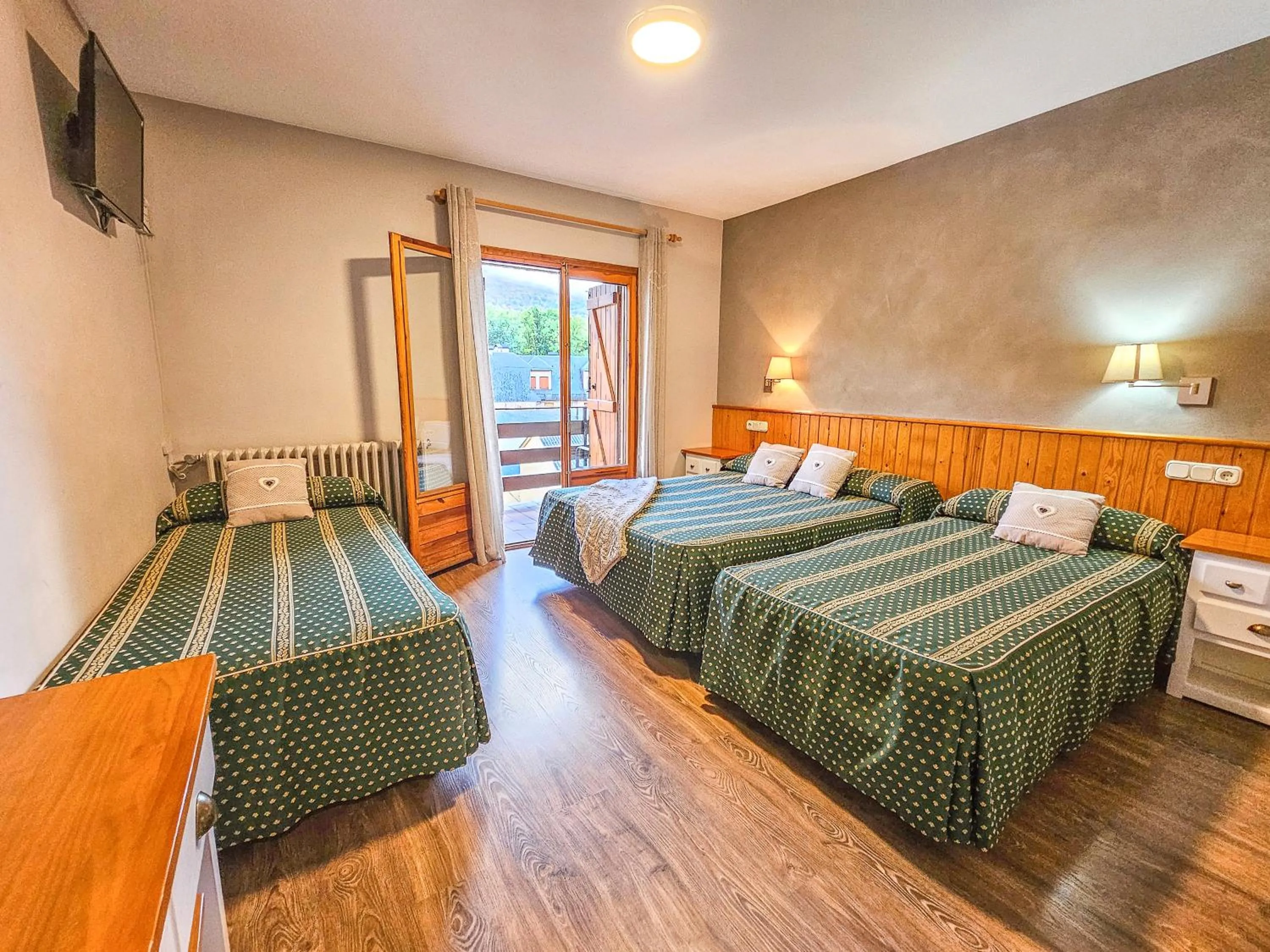 Bed in Hotel Casa Morlans 3000