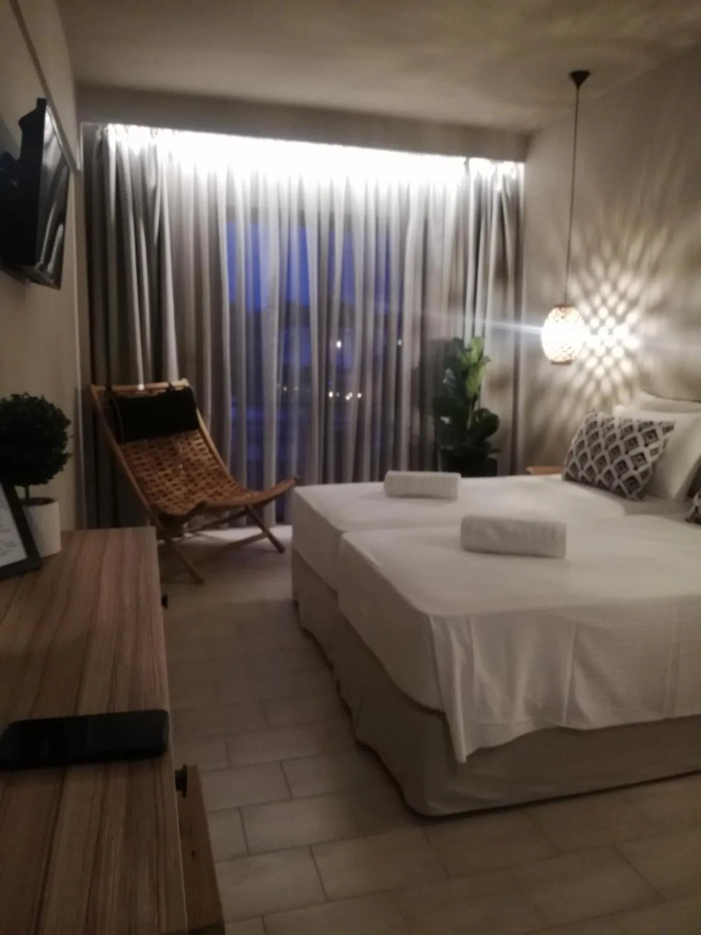 Mountain view, Bed in Nikos Ikies