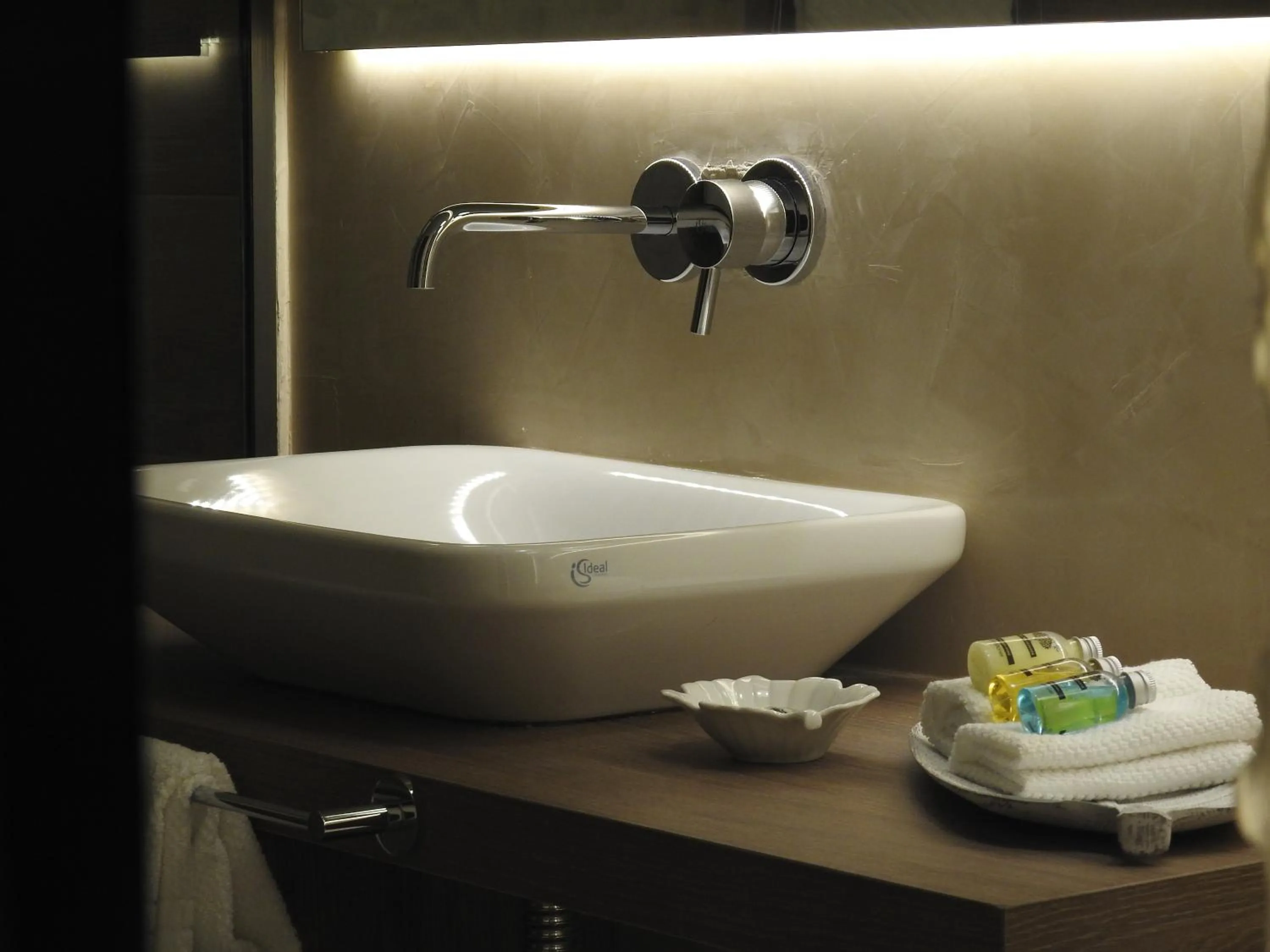 Bathroom in Nikos Ikies