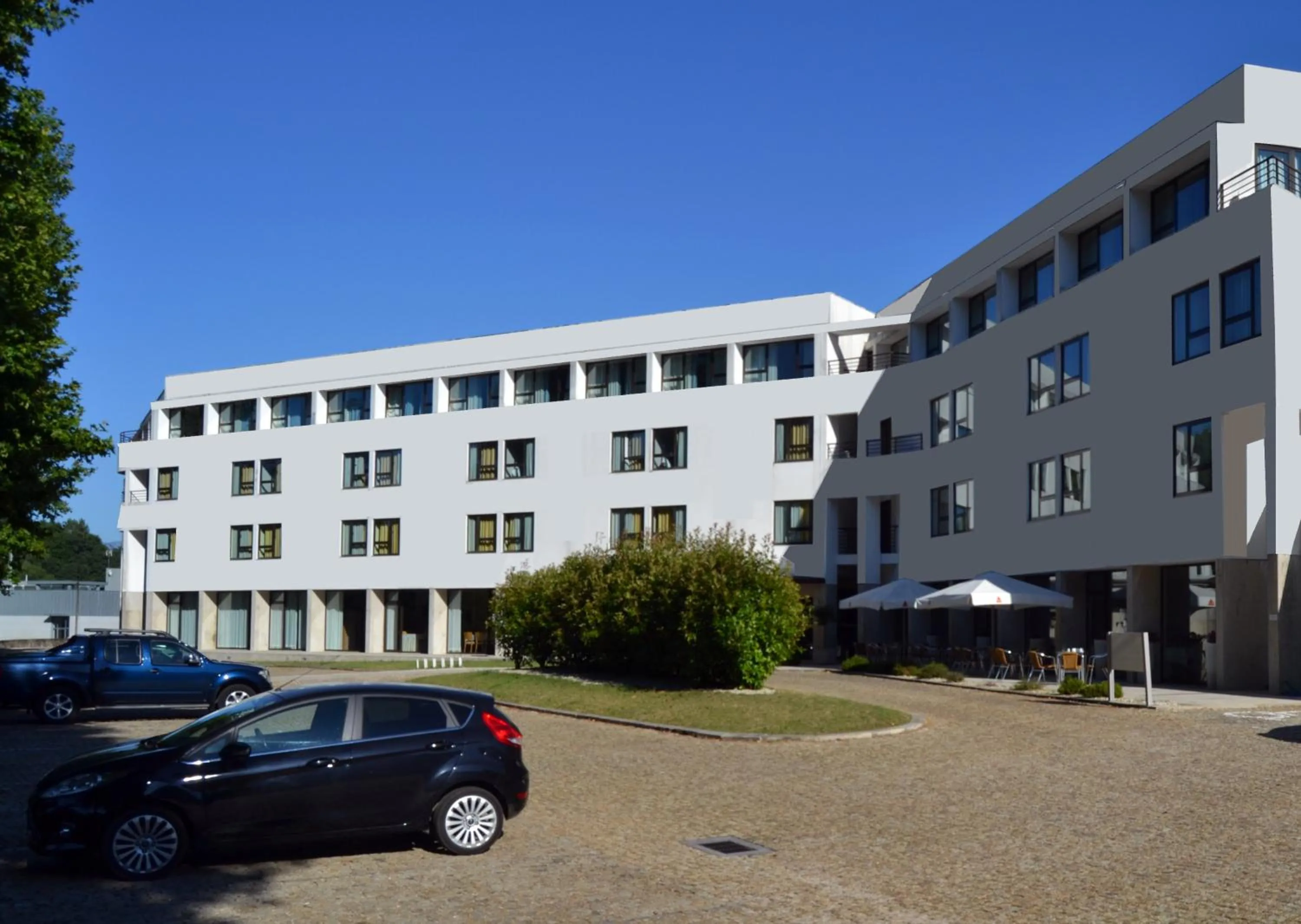 Facade/entrance in Hotel Bienestar Termas de Moncao