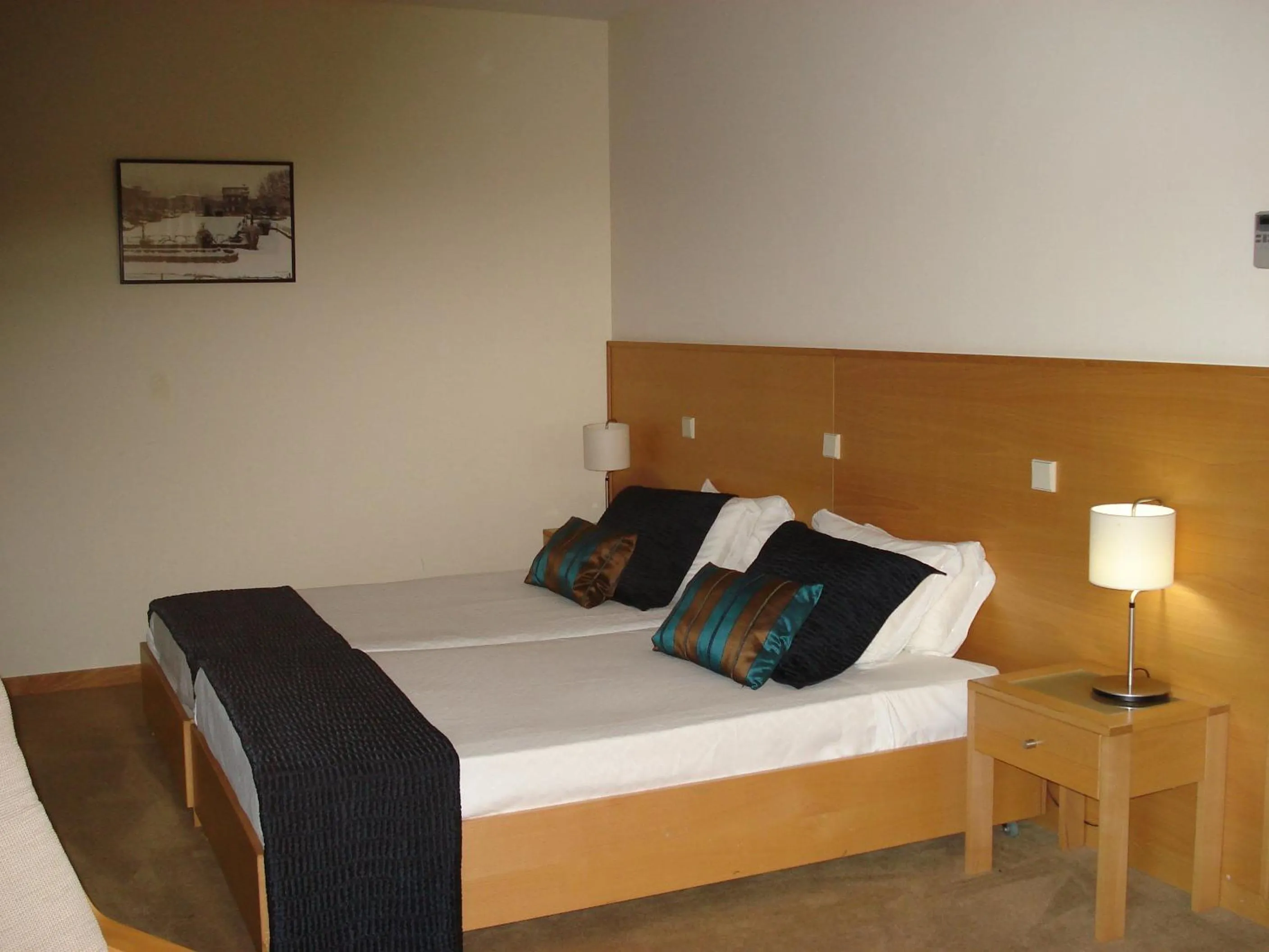 Photo of the whole room, Bed in Hotel Bienestar Termas de Moncao