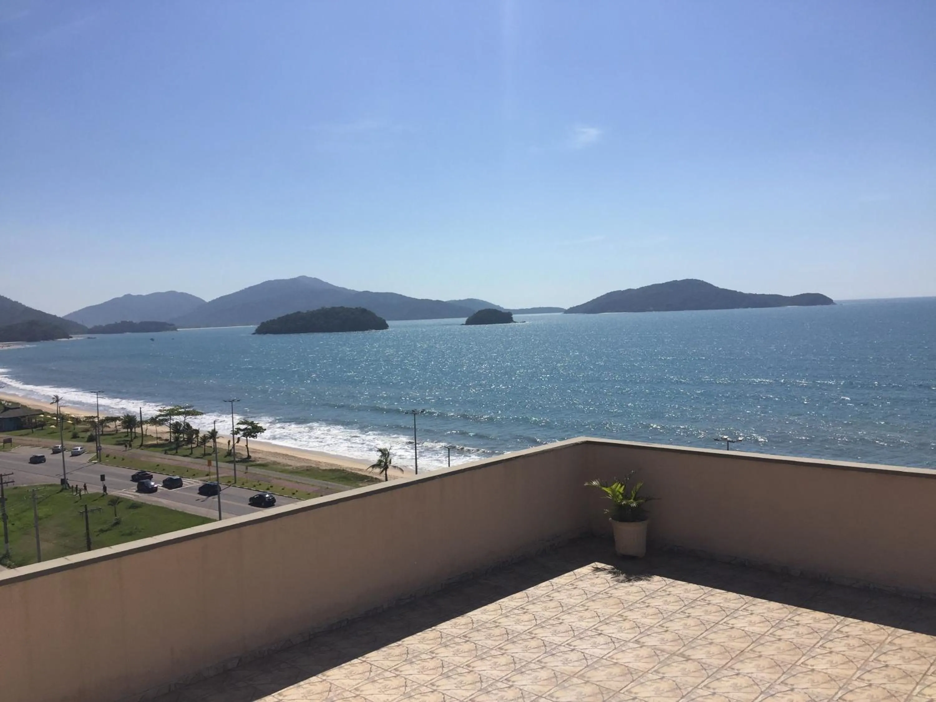 Vista Lateral Mar Massaguaçu