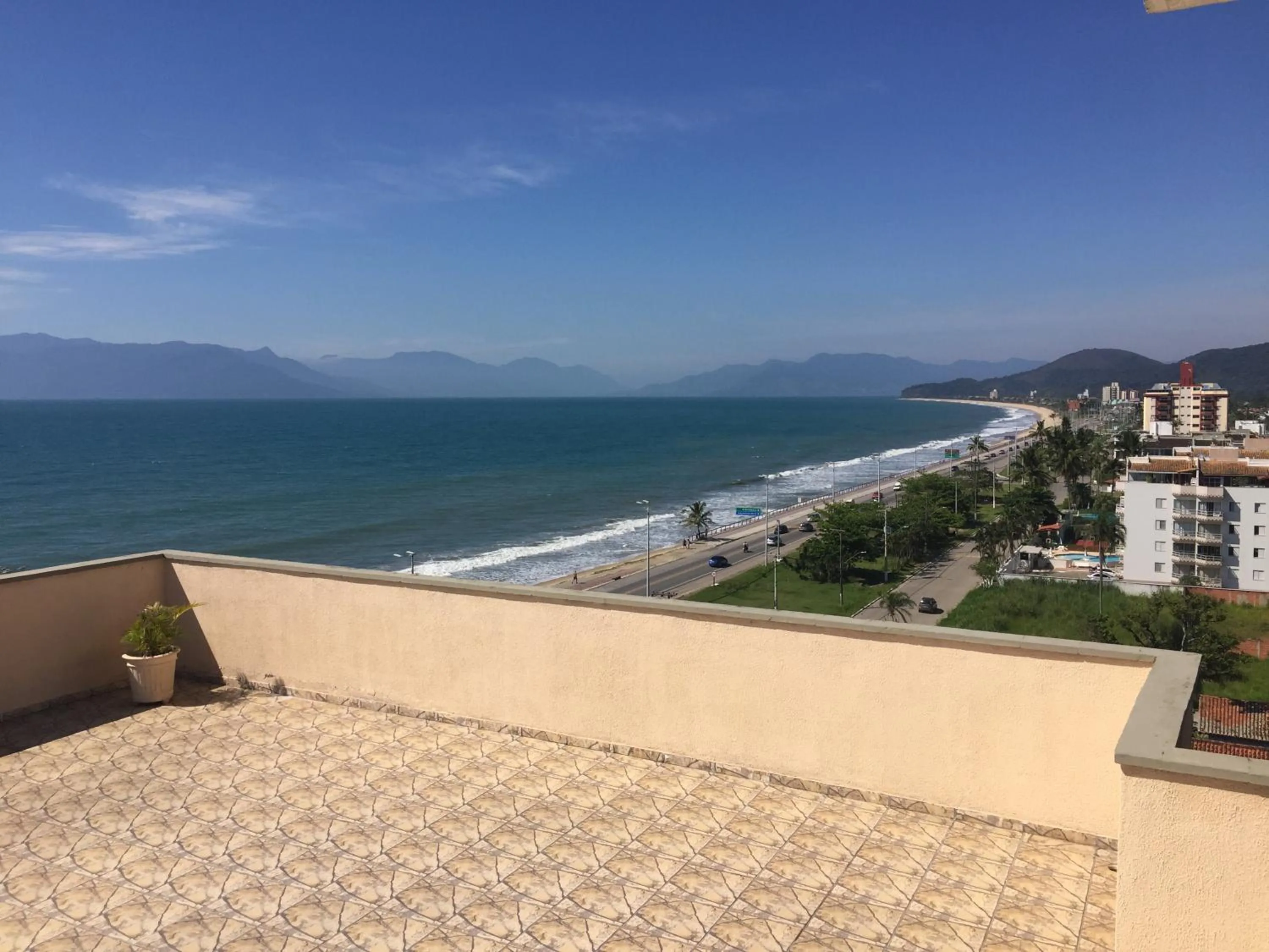 Vista Lateral Mar Massaguaçu