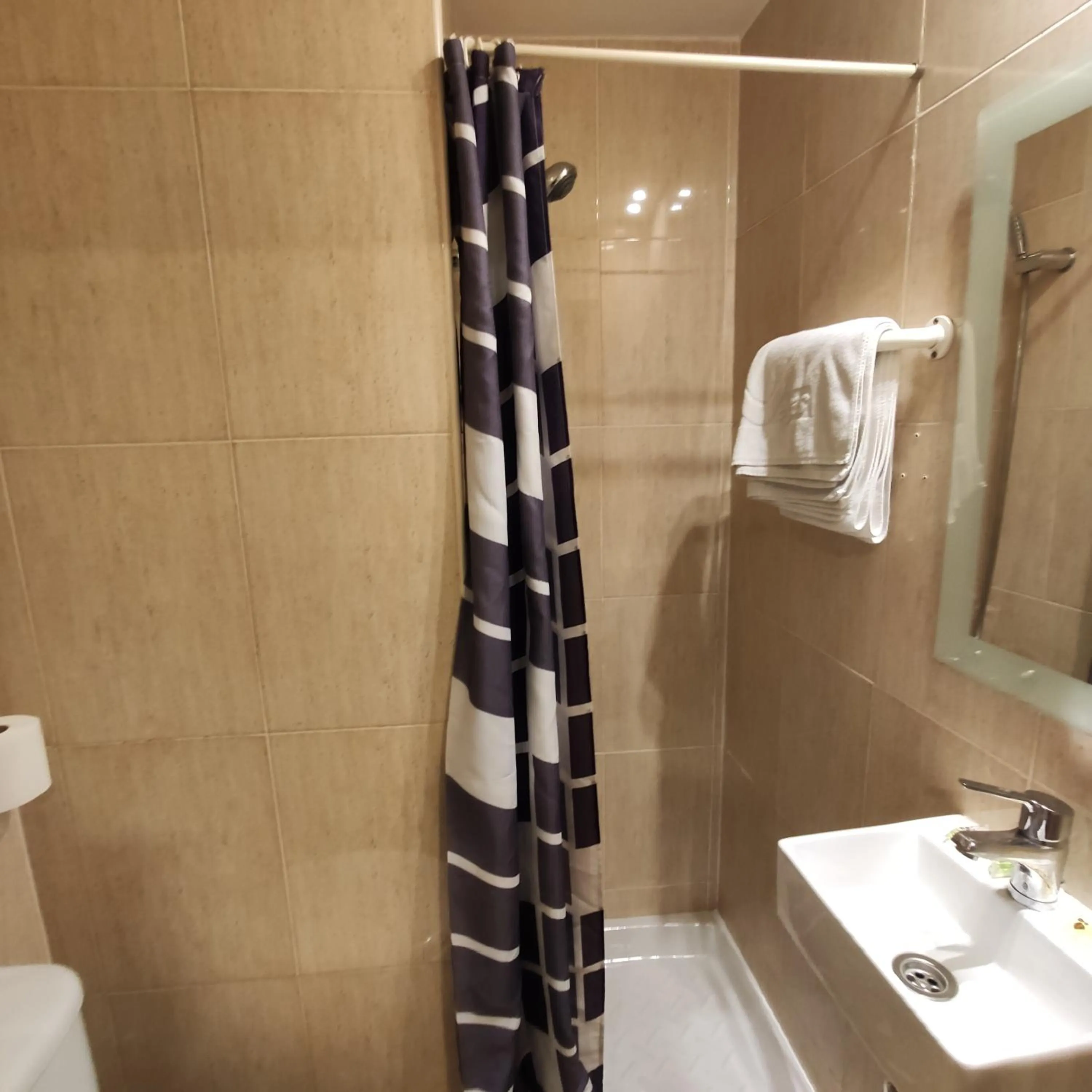 Shower in Hostal Las Vegas