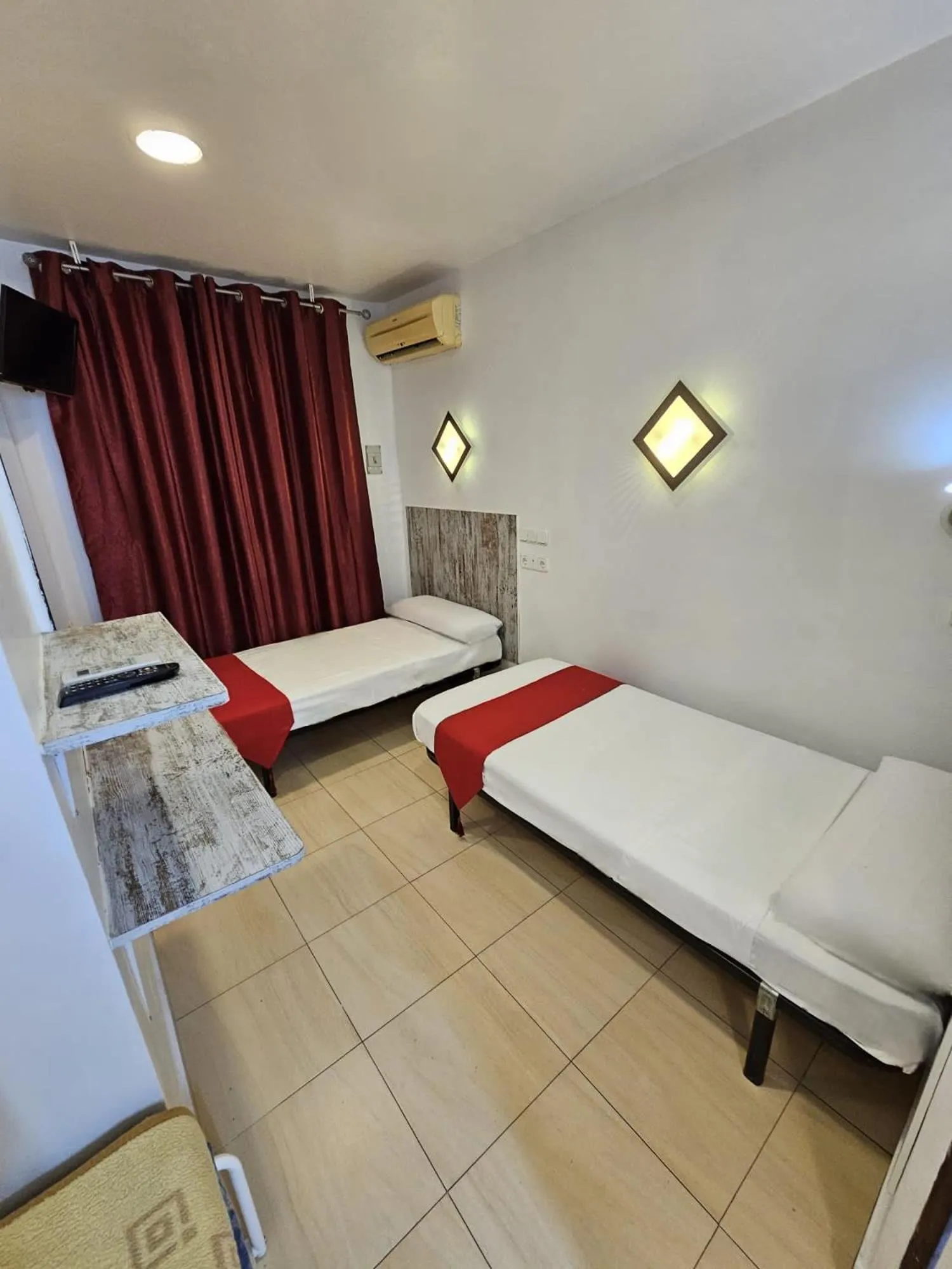 Bedroom, Bed in Hostal Las Vegas