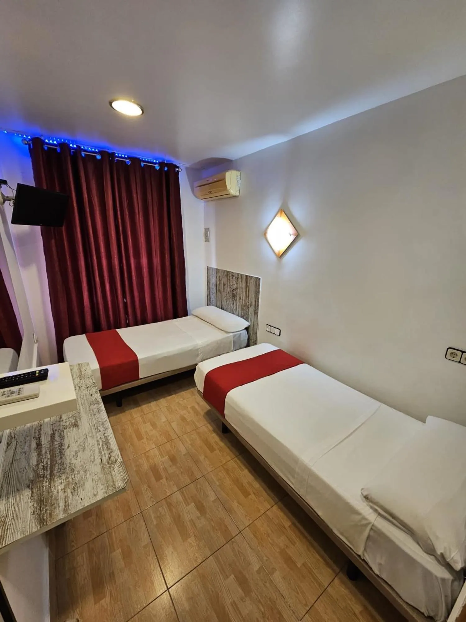 Bedroom, Bed in Hostal Las Vegas