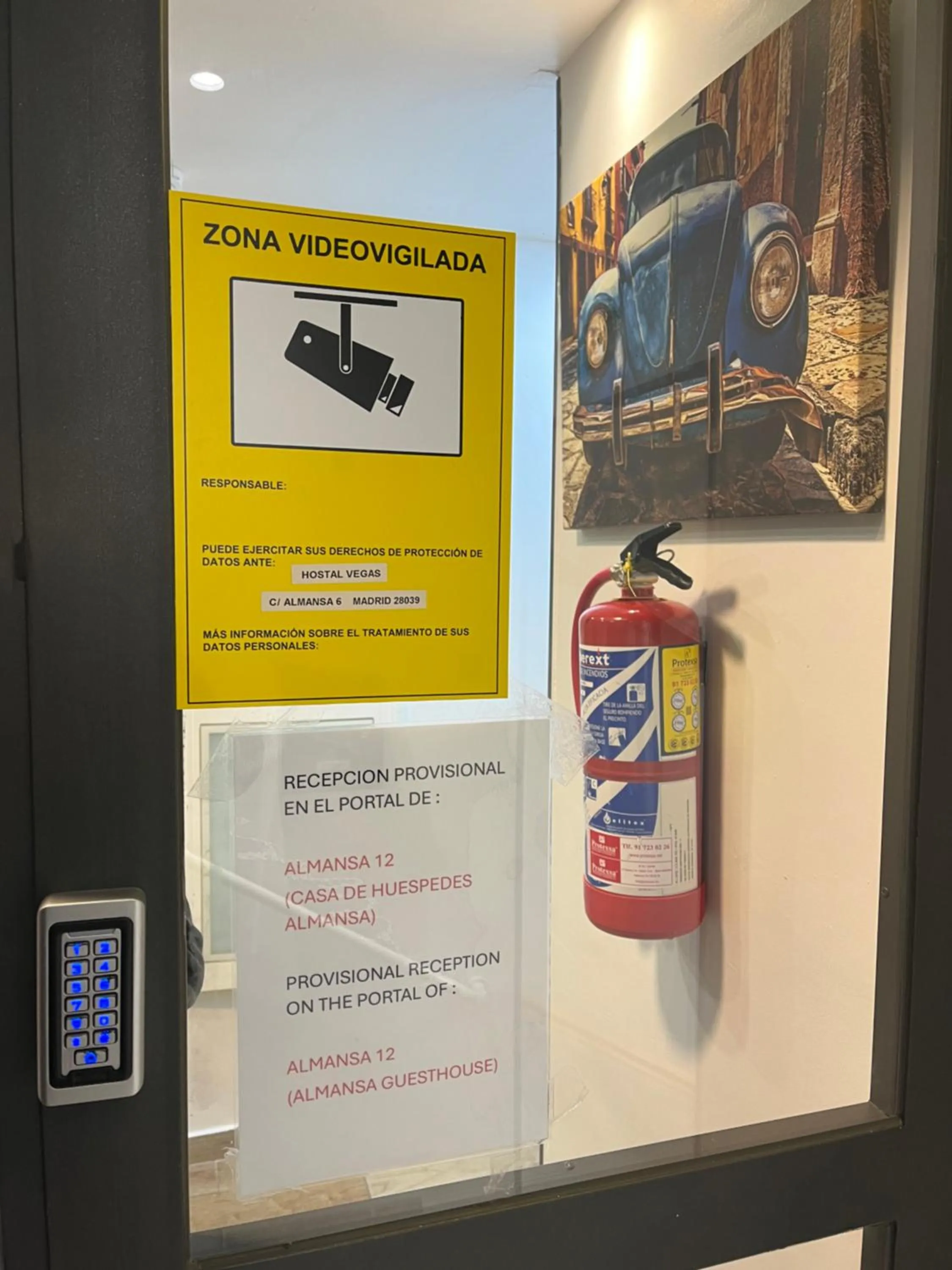 Logo/Certificate/Sign in Hostal Las Vegas