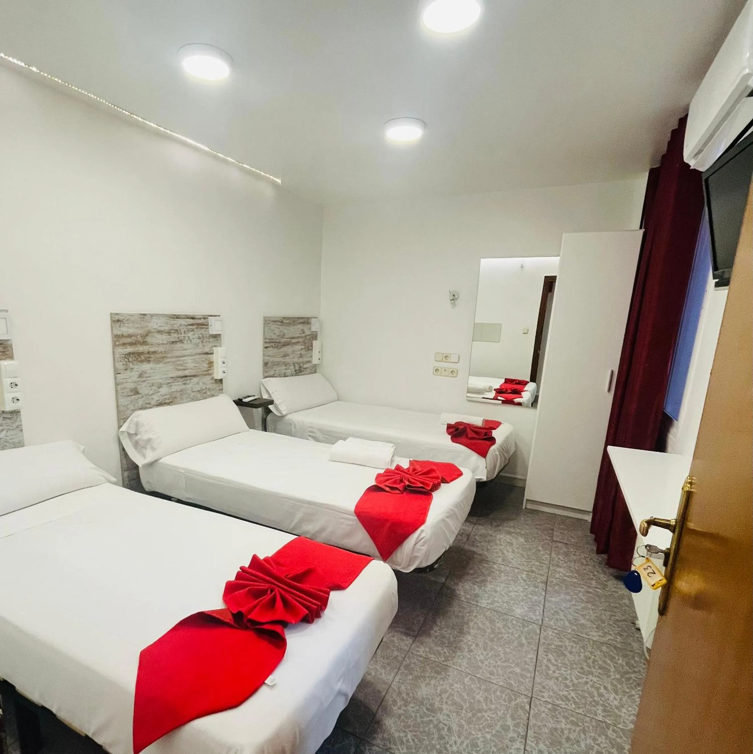 Bedroom, Bed in Hostal Las Vegas