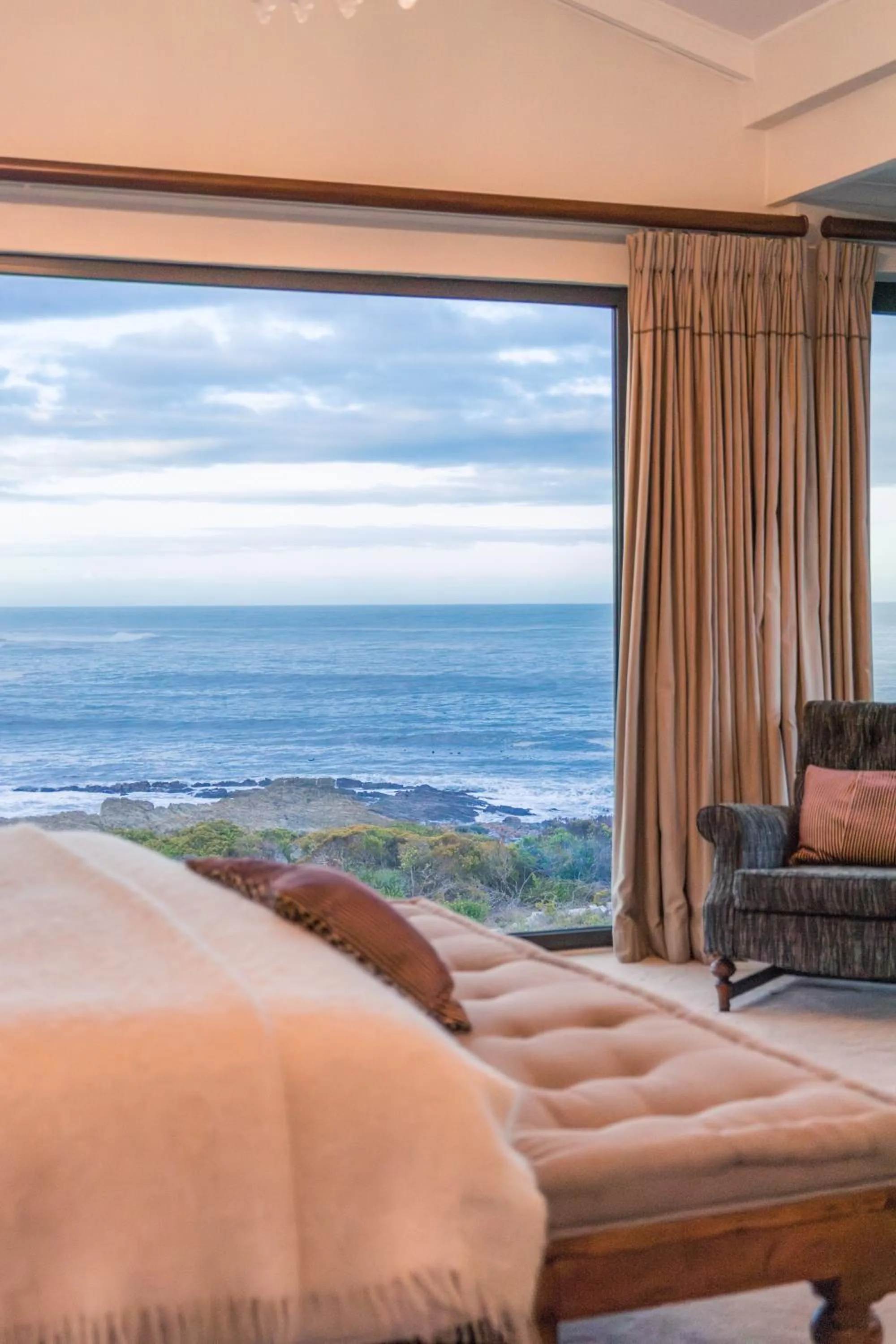 Sea view, Bed in Schulphoek Seafront House