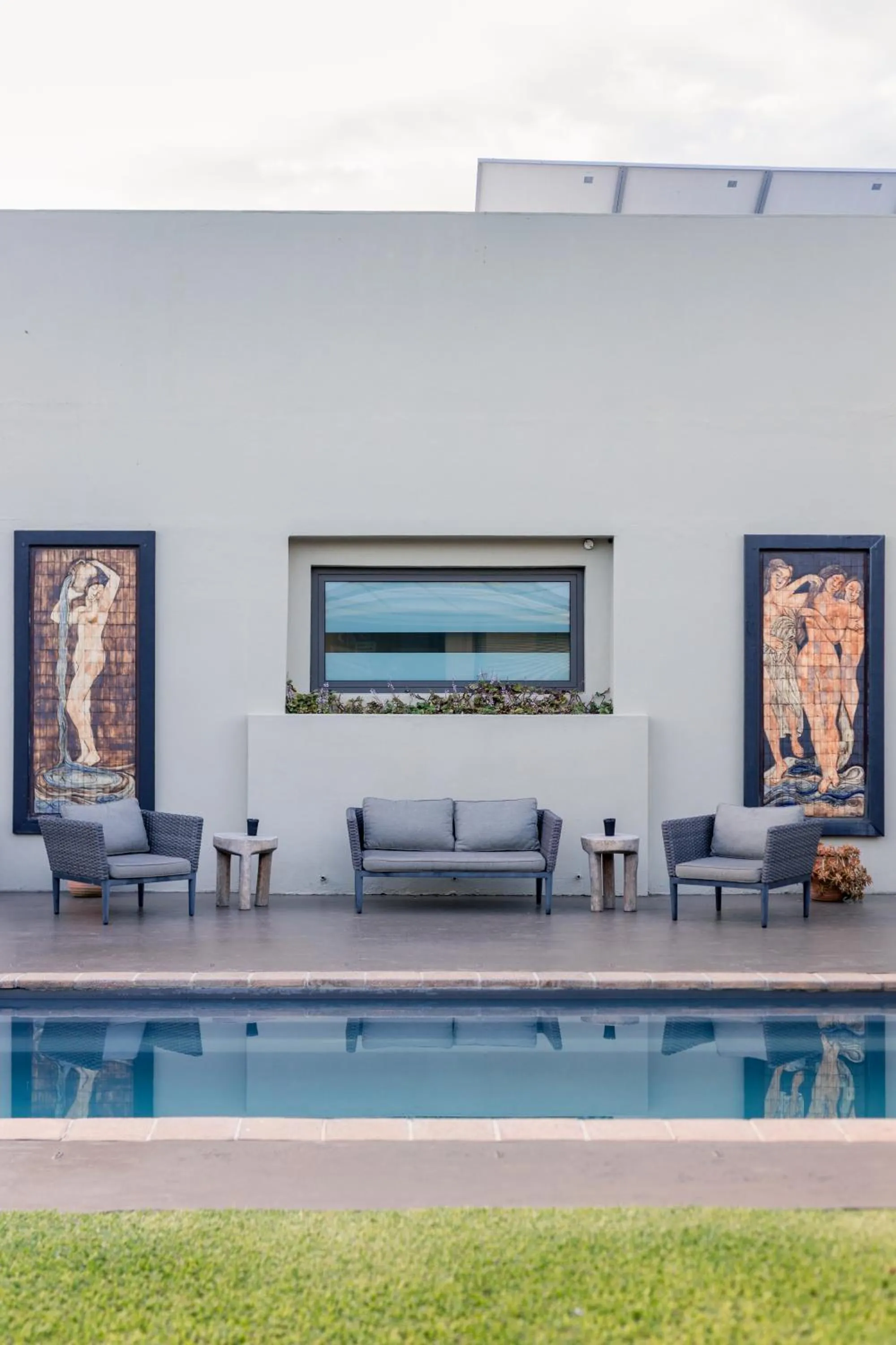 Seating area in Schulphoek Seafront House