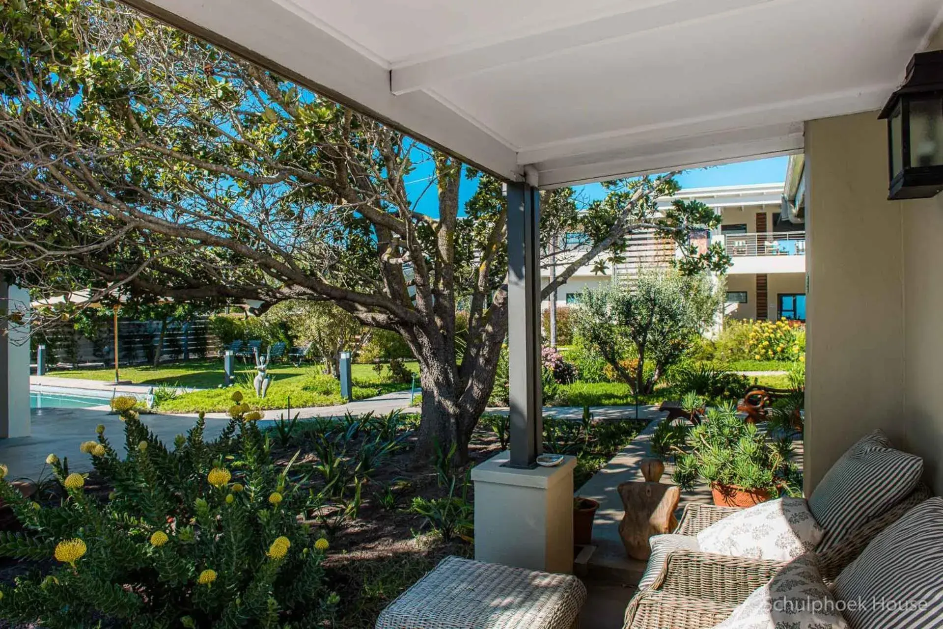 Luxury Triple Room with Garden View in Schulphoek Seafront House Luxury Triple Room with Garden View in Schulphoek Seafront House