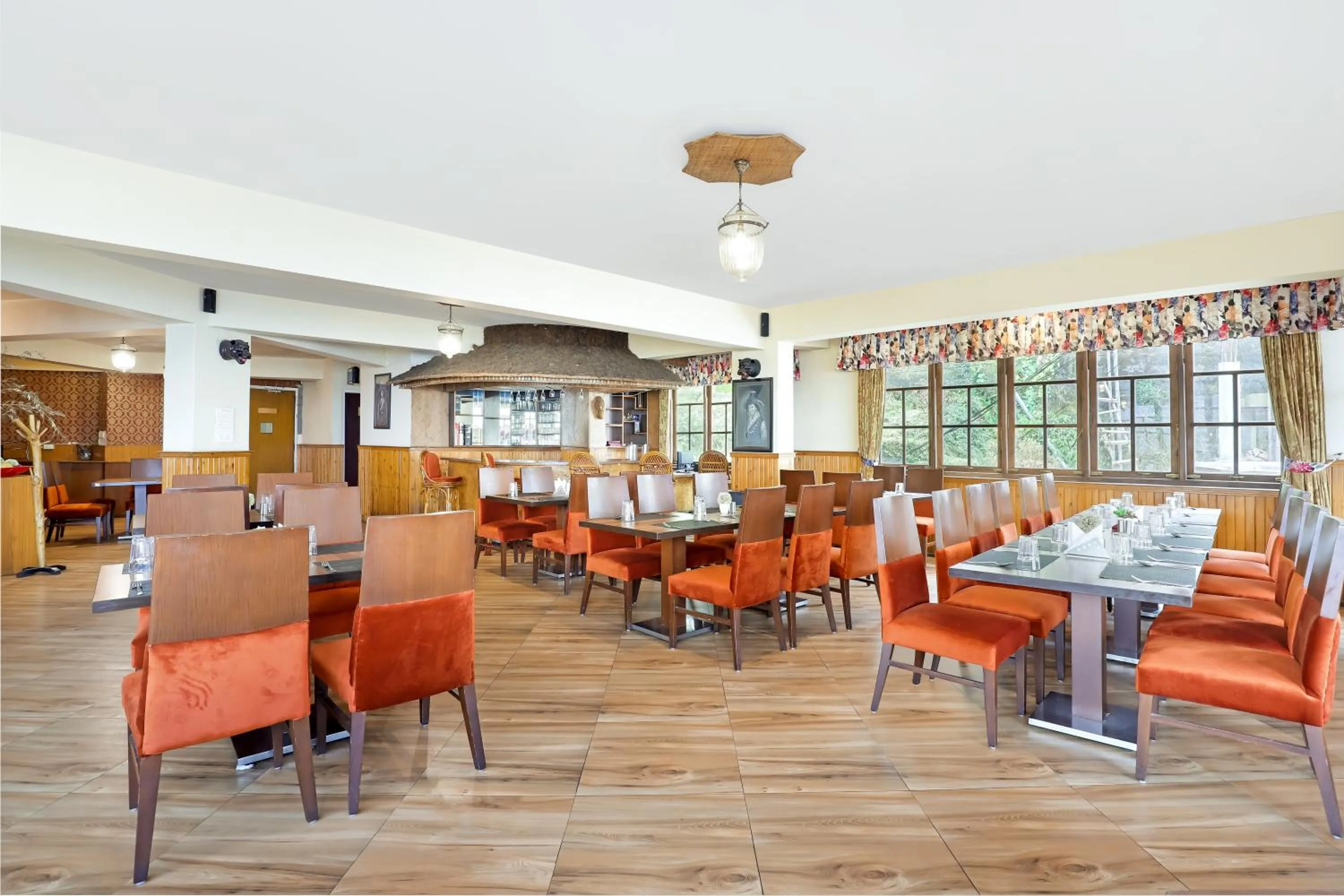 Restaurant/places to eat in Summit Newa Regency