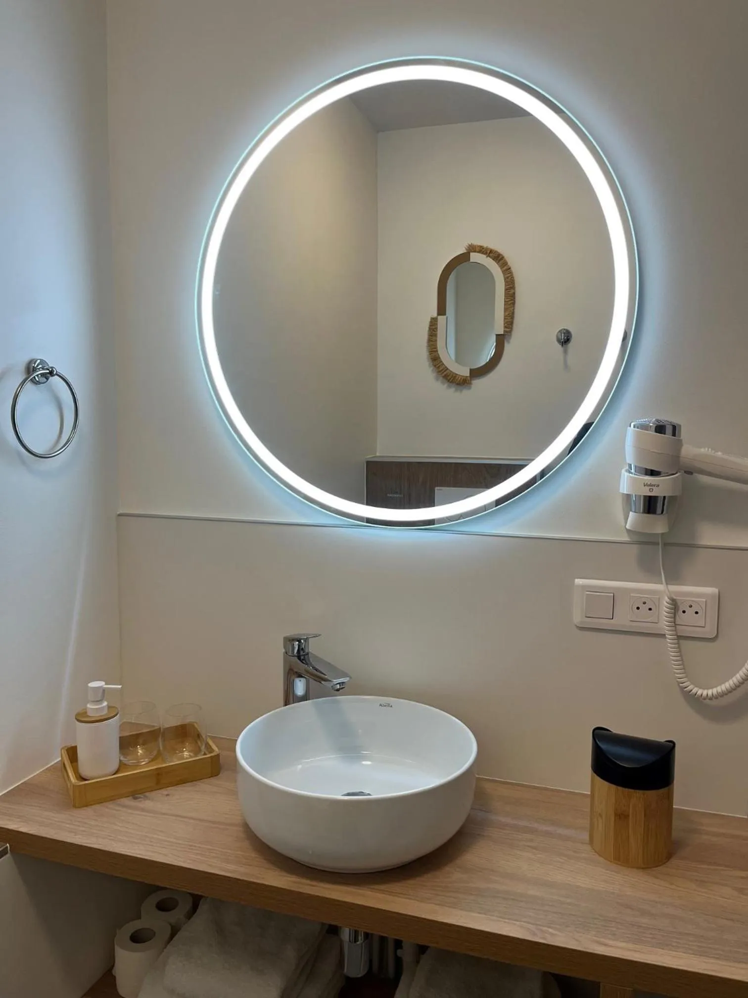 Bathroom in Hôtel & Events LE PATIO OCCITAN Toulouse Ouest - Cugnaux