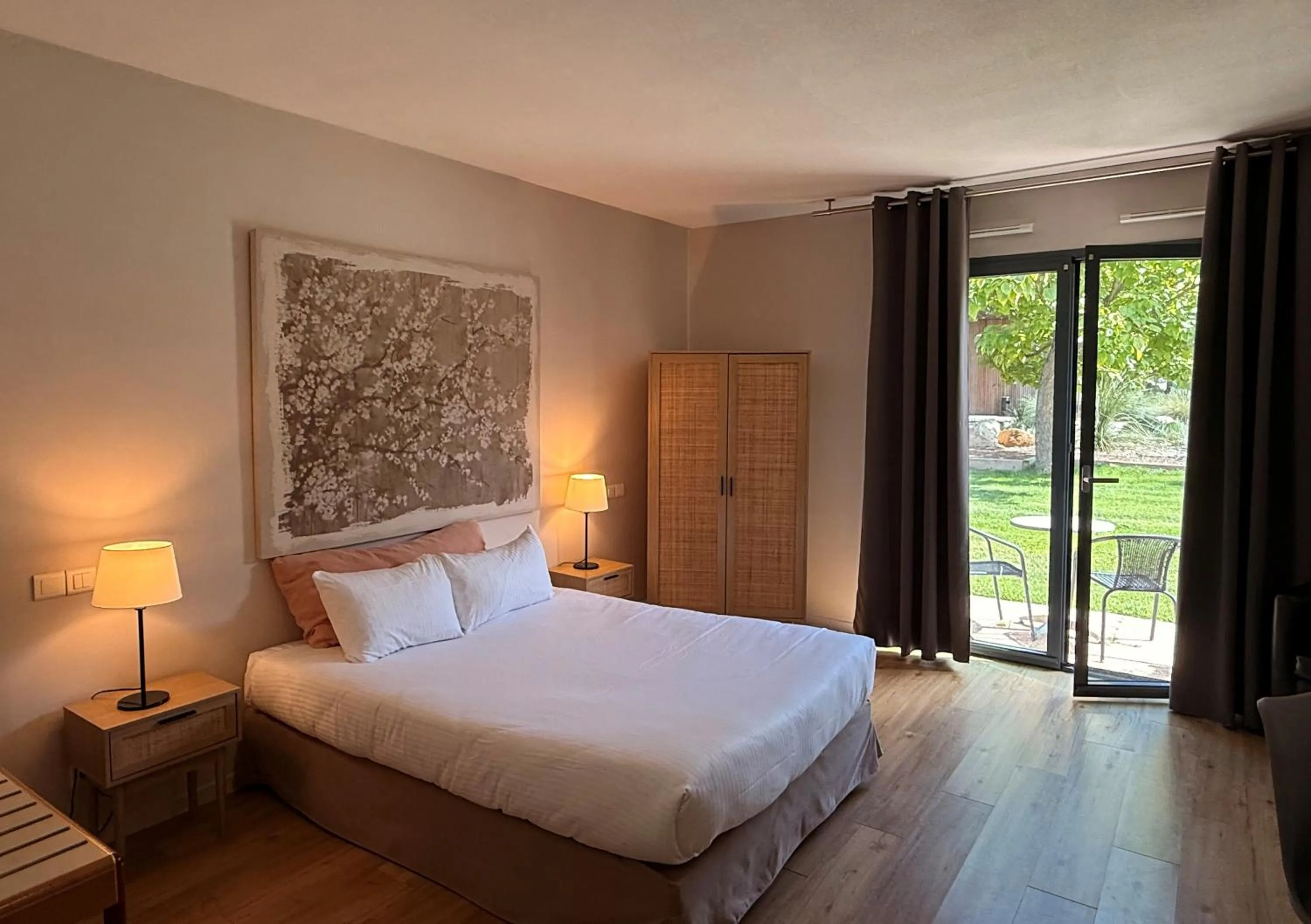 Bed in Hôtel & Events LE PATIO OCCITAN Toulouse Ouest - Cugnaux