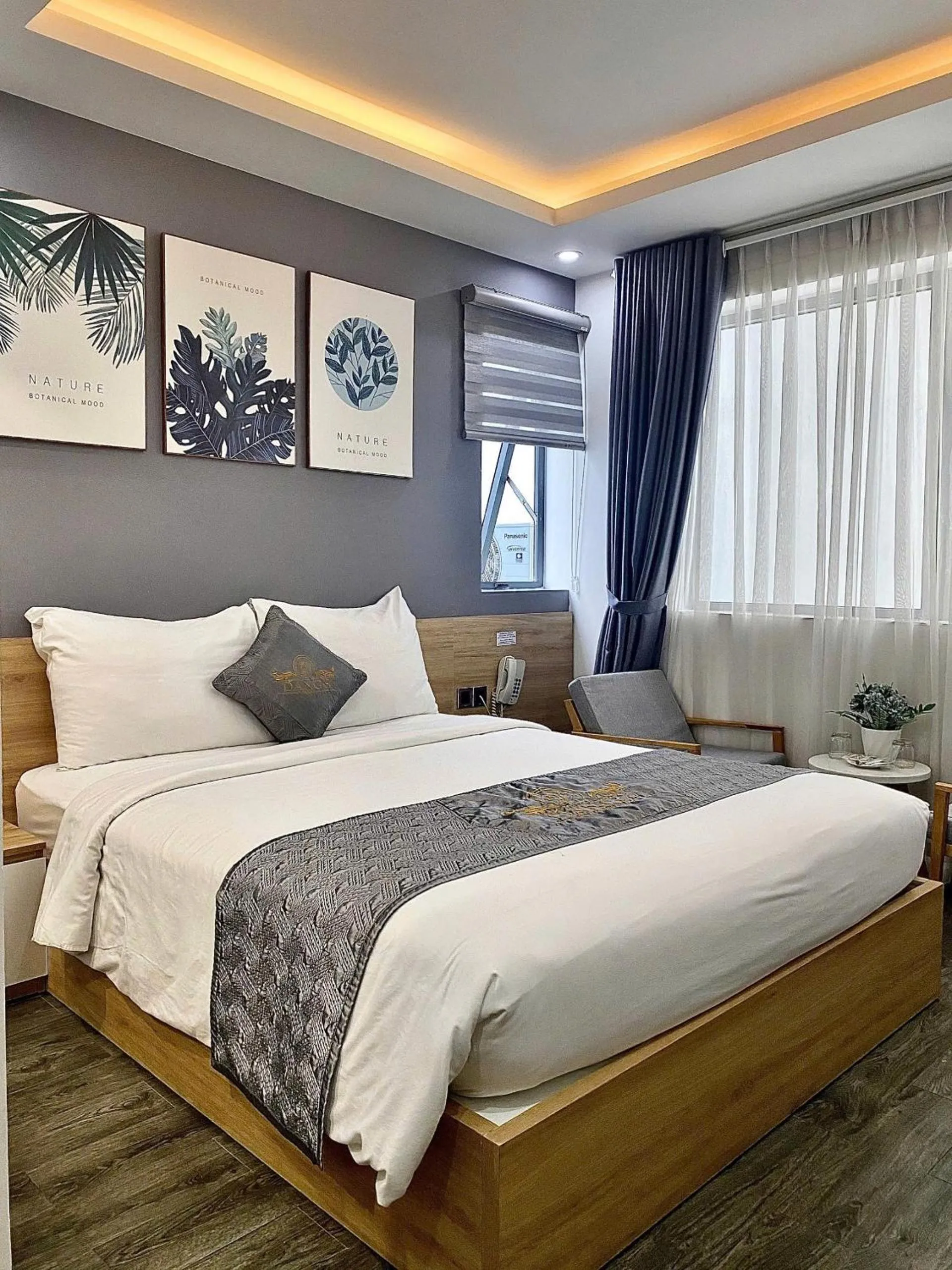 Photo of the whole room, Bed in Dang's Hotel