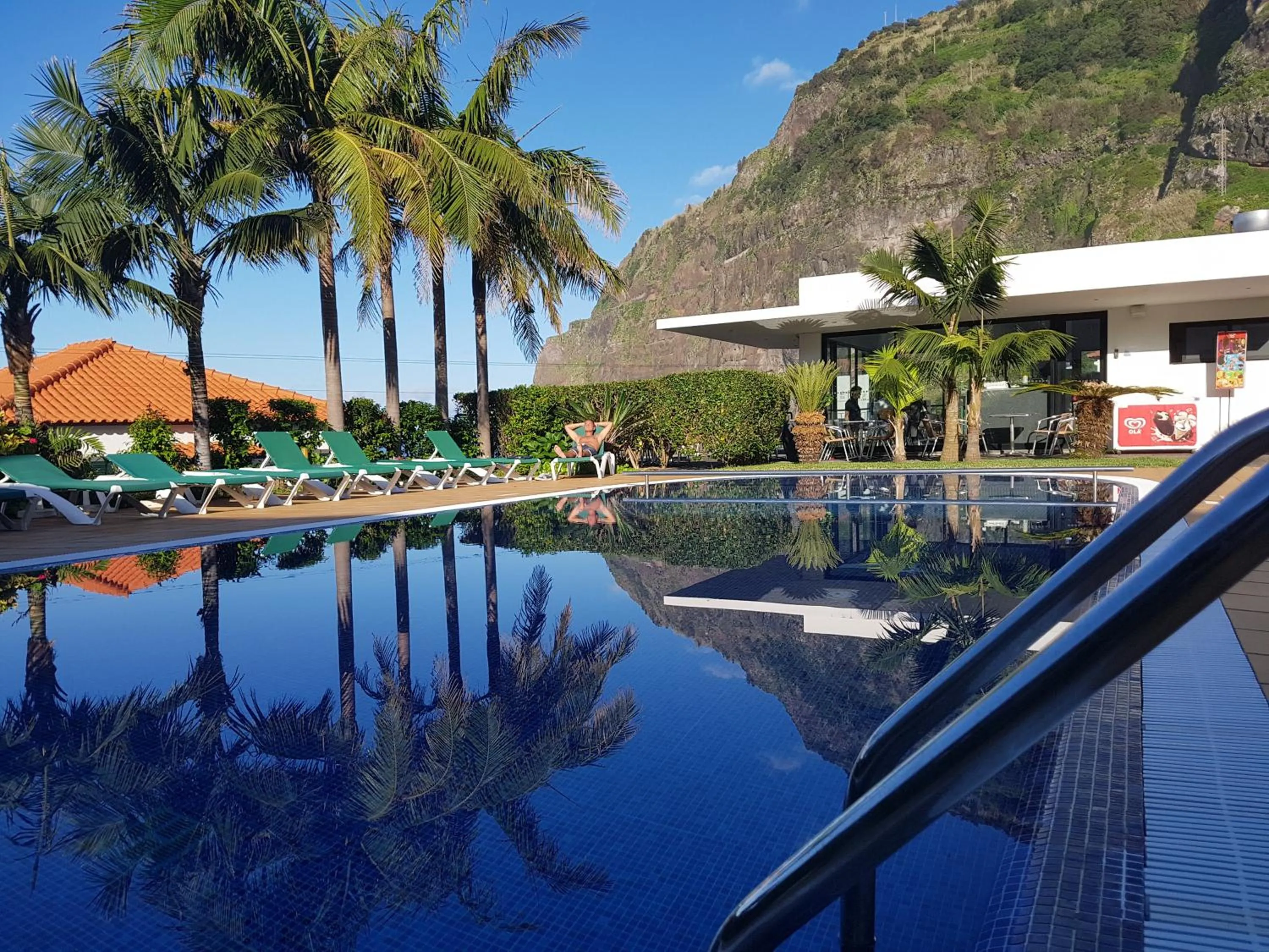 Pool view in Casa da Capelinha