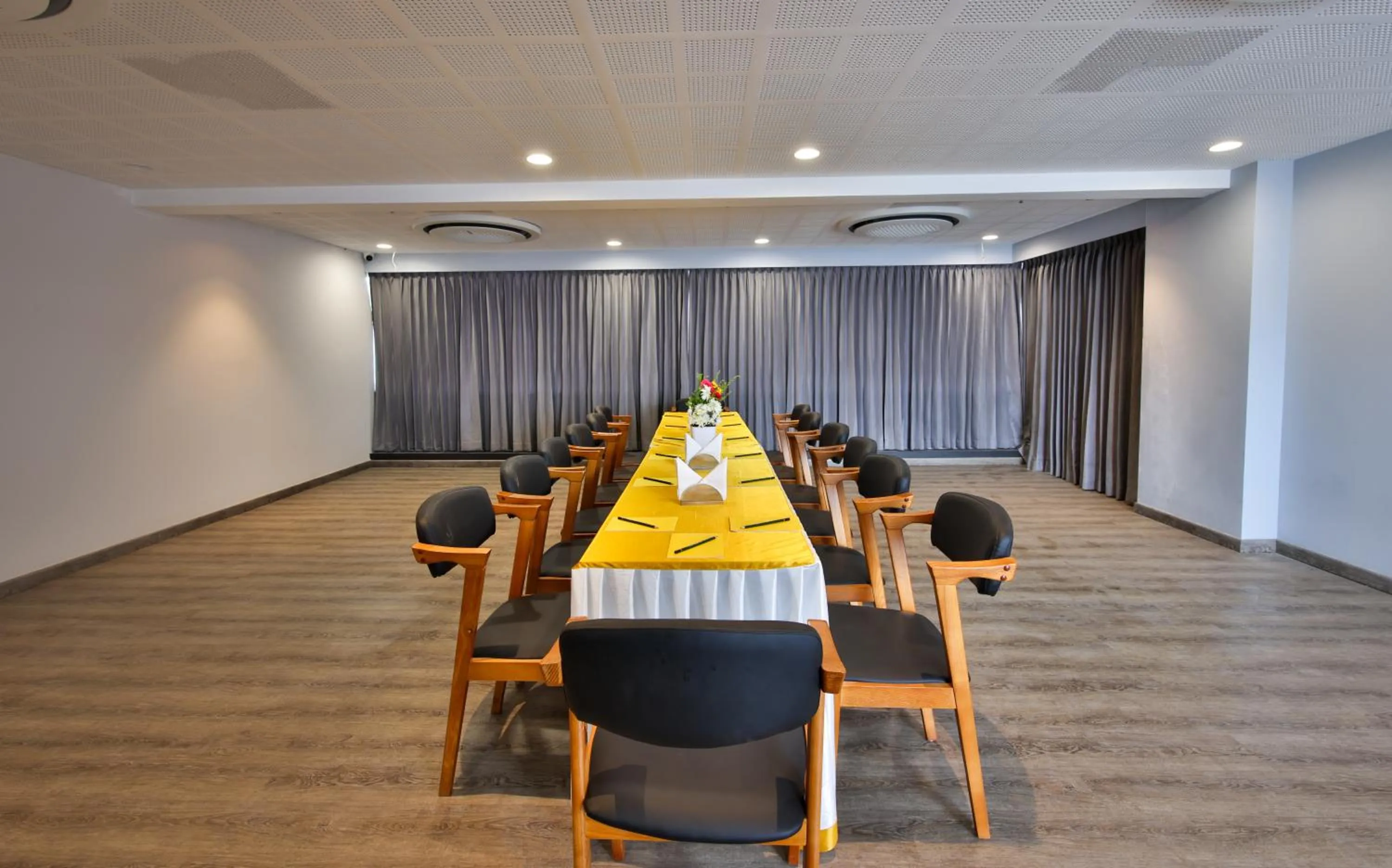 Banquet/Function facilities in Pushpak Grande