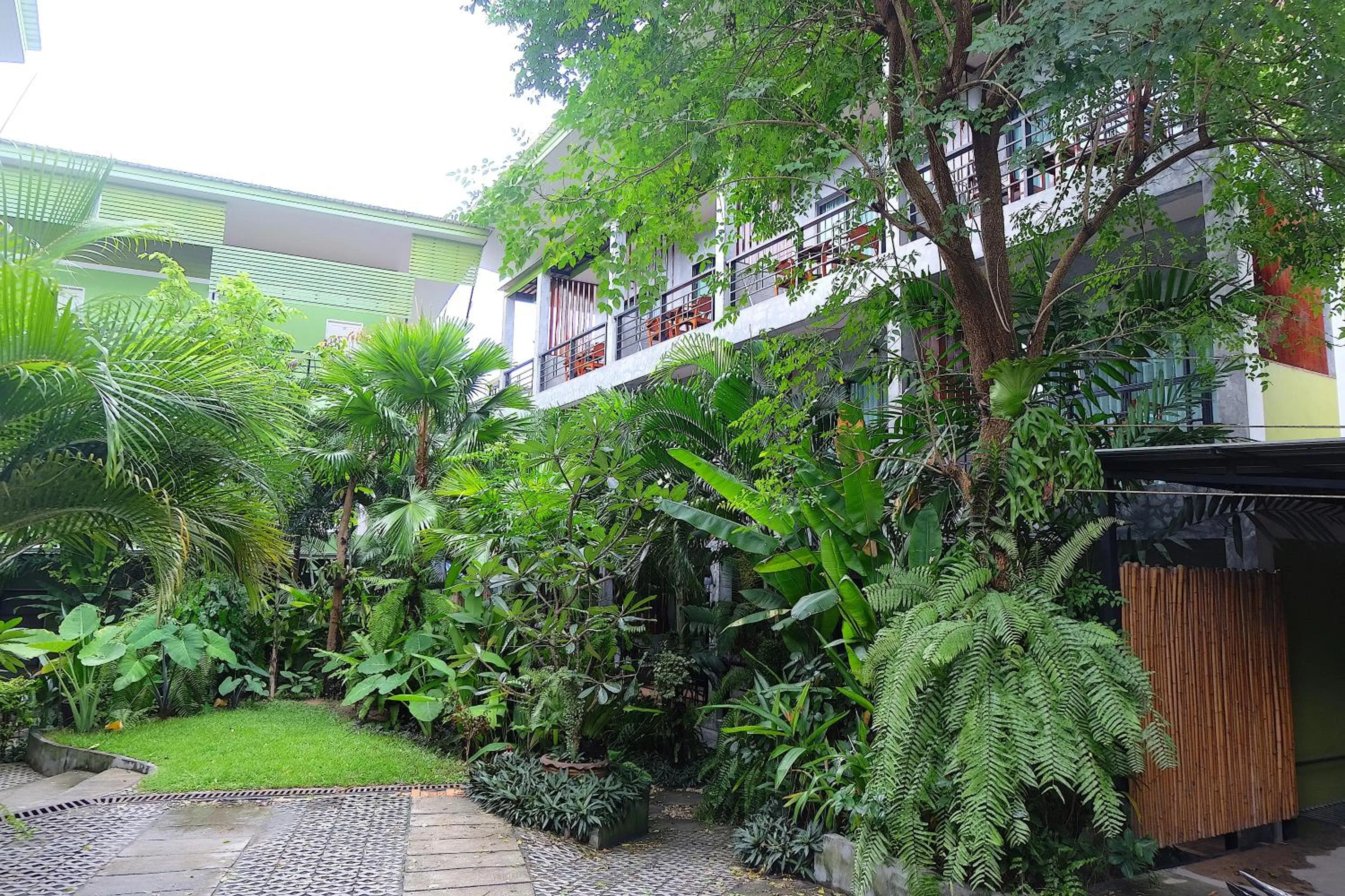 Property building in Blue Wave House