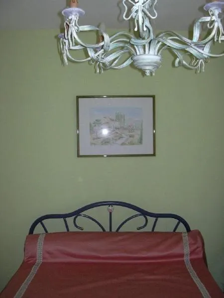 Photo of the whole room, Bed in Chambres d'Hôtes à la Fontanille