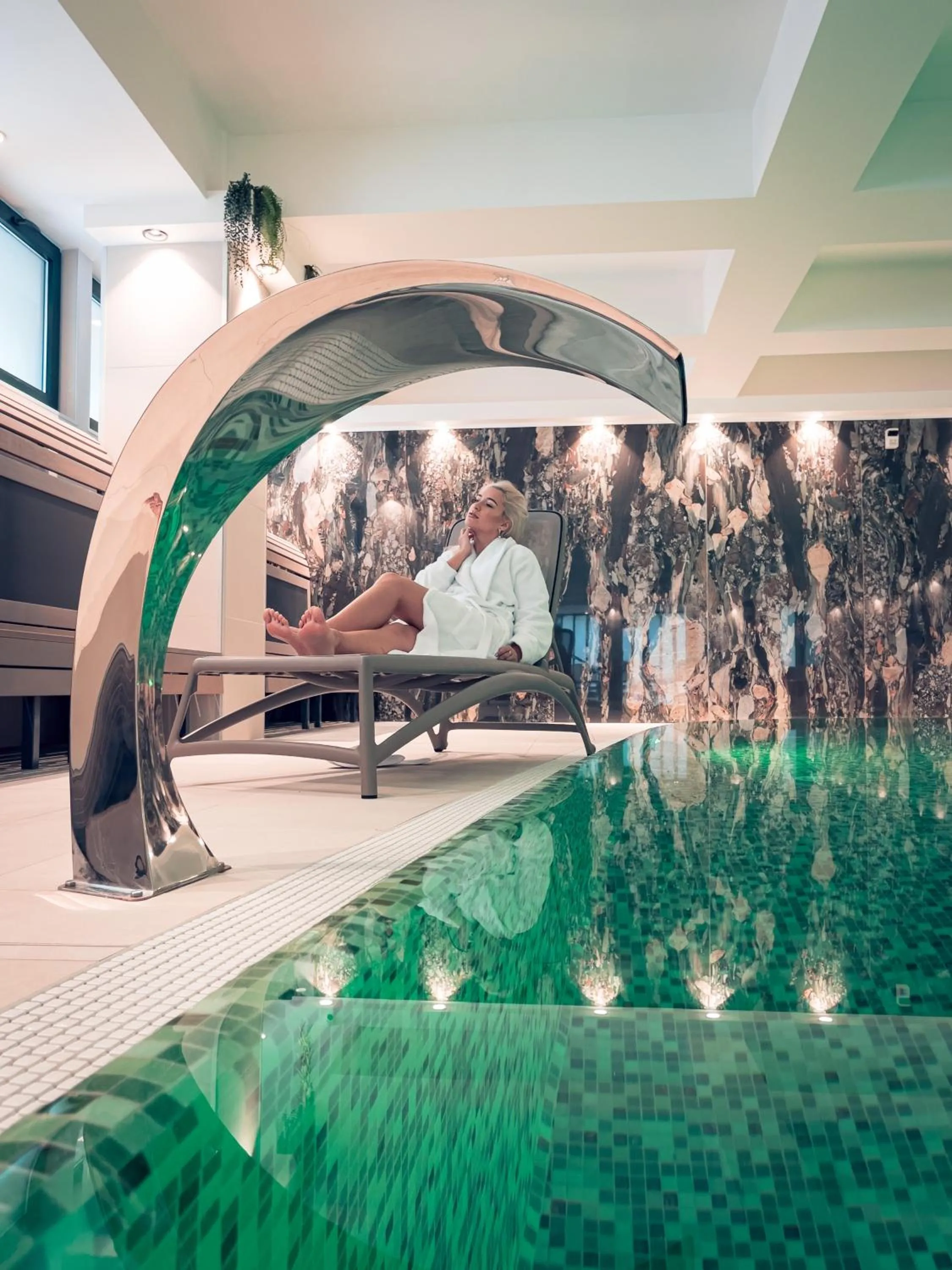 Swimming pool in Hotel Fenyõ Conference & Spa